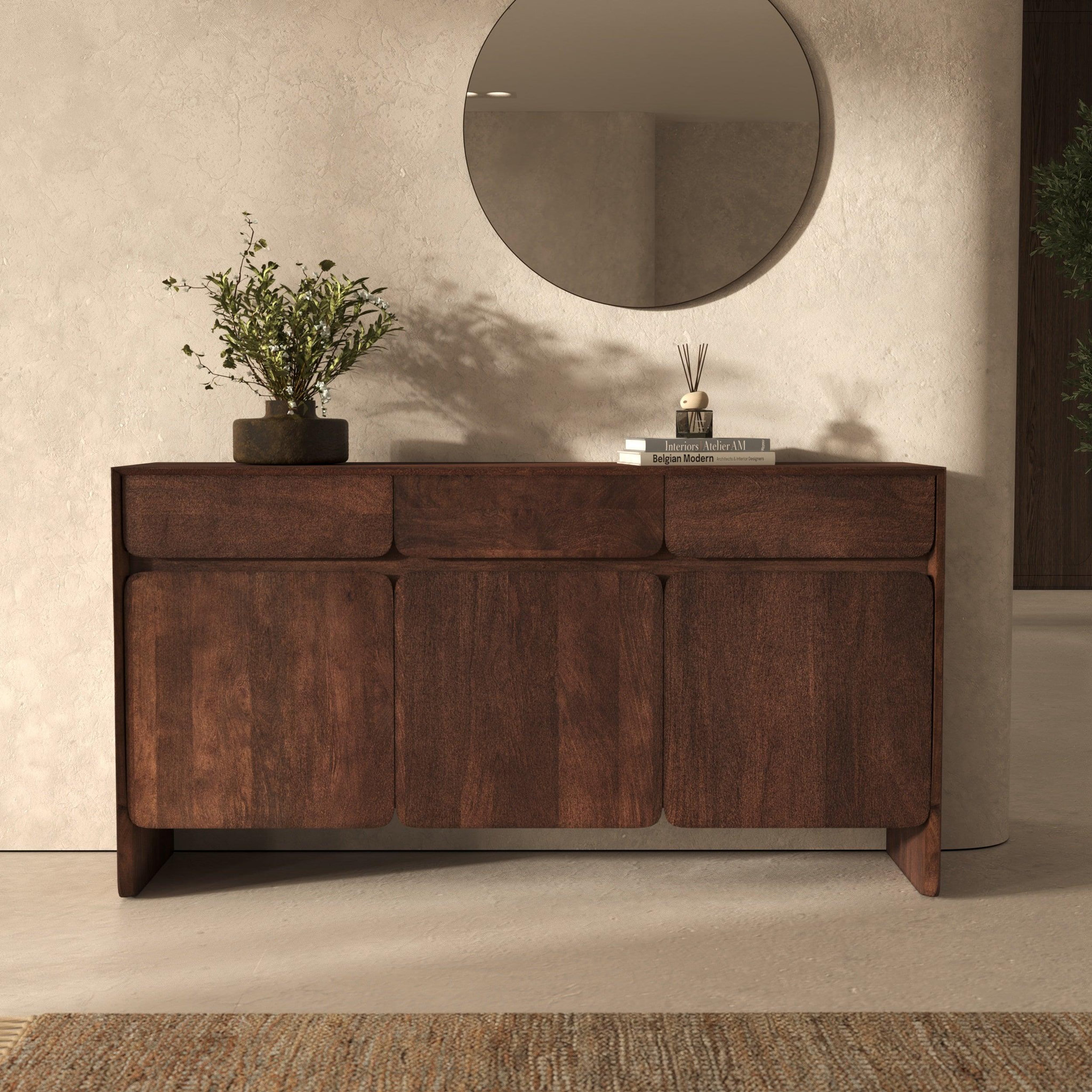Voir la diapositive 2 : MAISON PAVANE Buffet en bois de manguier avec 3 portes et 3 tiroirs-achille