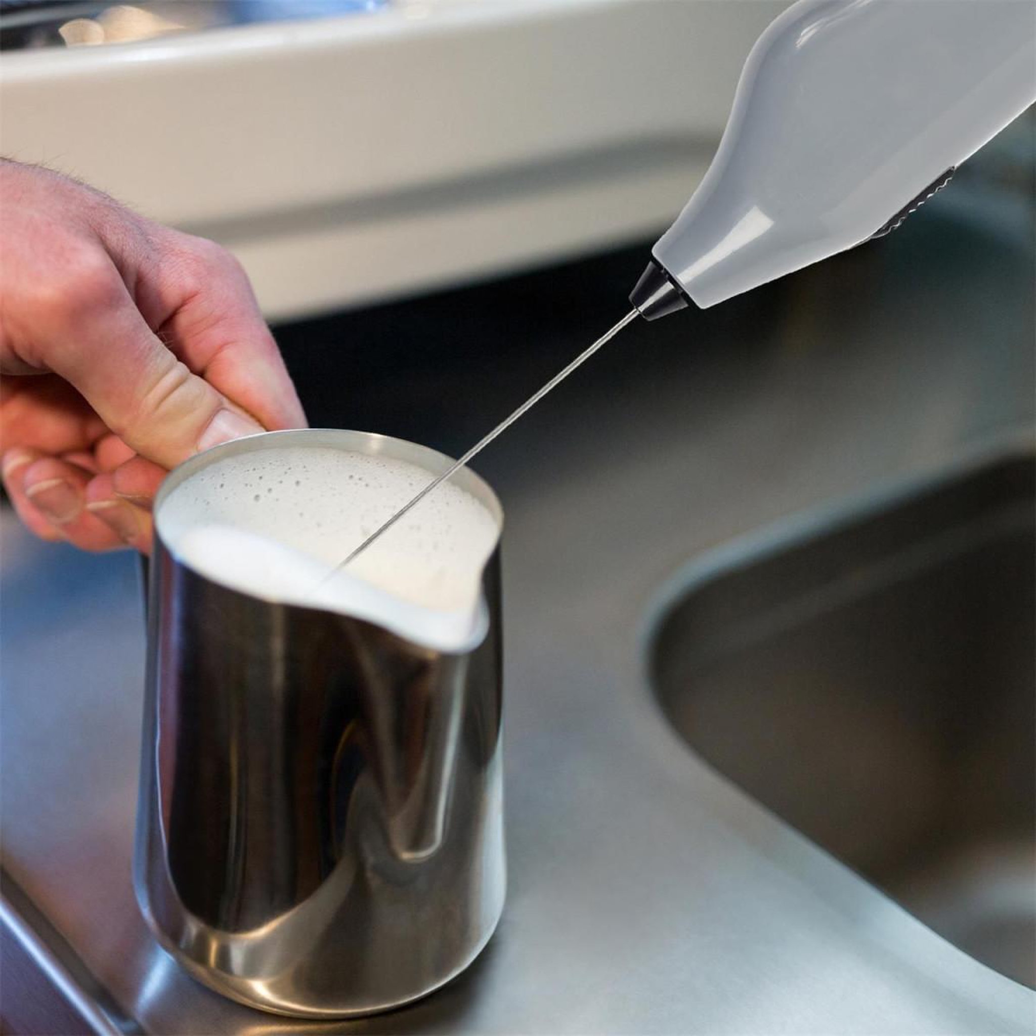 Voir la diapositive 3 : COOK CONCEPT Mousseur à lait  mousse  20cm gris