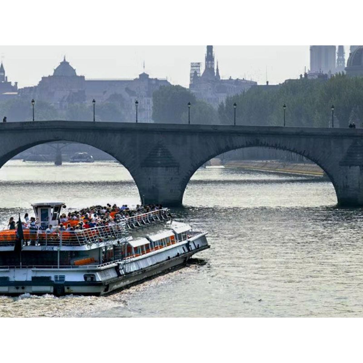 Smartbox À la découverte de Paris : déjeuner croisière sur la Seine pour 1 adulte - Coffret Cadeau Gastronomie