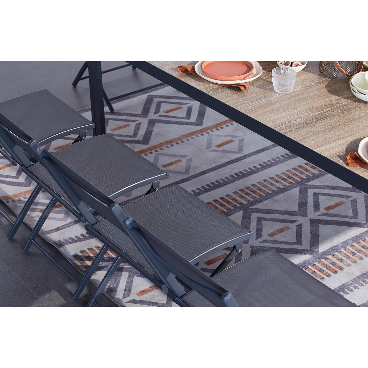 CONCEPT USINE Ensemble table aluminium effet bois et 10 chaises LAGOS