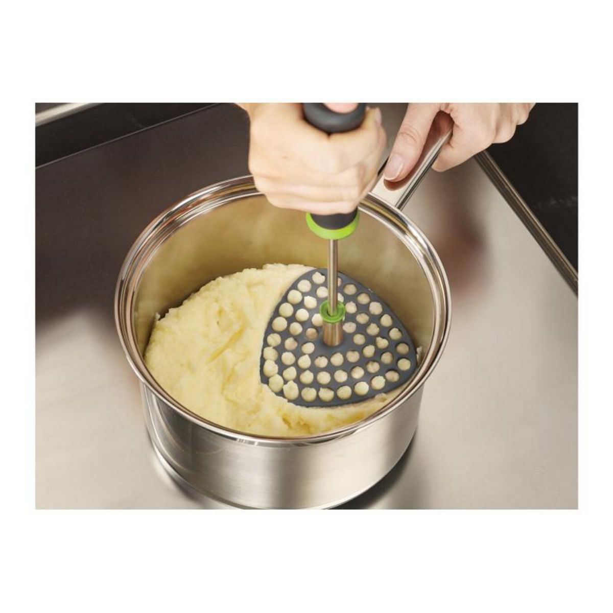 Joseph Joseph Accessoire de cuisine Joseph Joseph Delta Presse puree pliable ergonomique