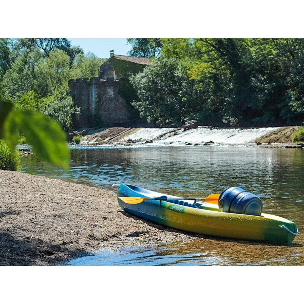 Smartbox Balade nautique près d'Alès : descente en kayak ou stand-up paddle - Coffret Cadeau Sport & Aventure