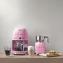 Voir la diapositive 5 : SMEG Cafetière filtre DCF02PKEU