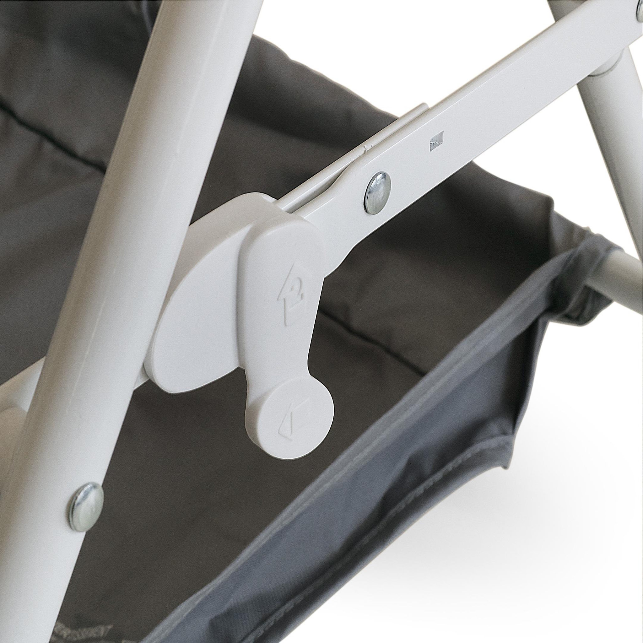 Voir la diapositive 4 : WEBABY Table à langer pliante en acier mio avec panier de rangement