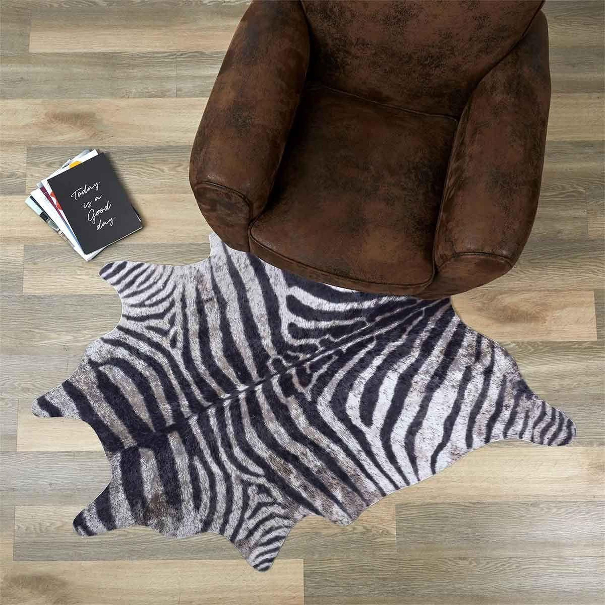 Voir la diapositive 2 : The Home Deco Factory Tapis peau de zèbre  imitation  120x158cm noir