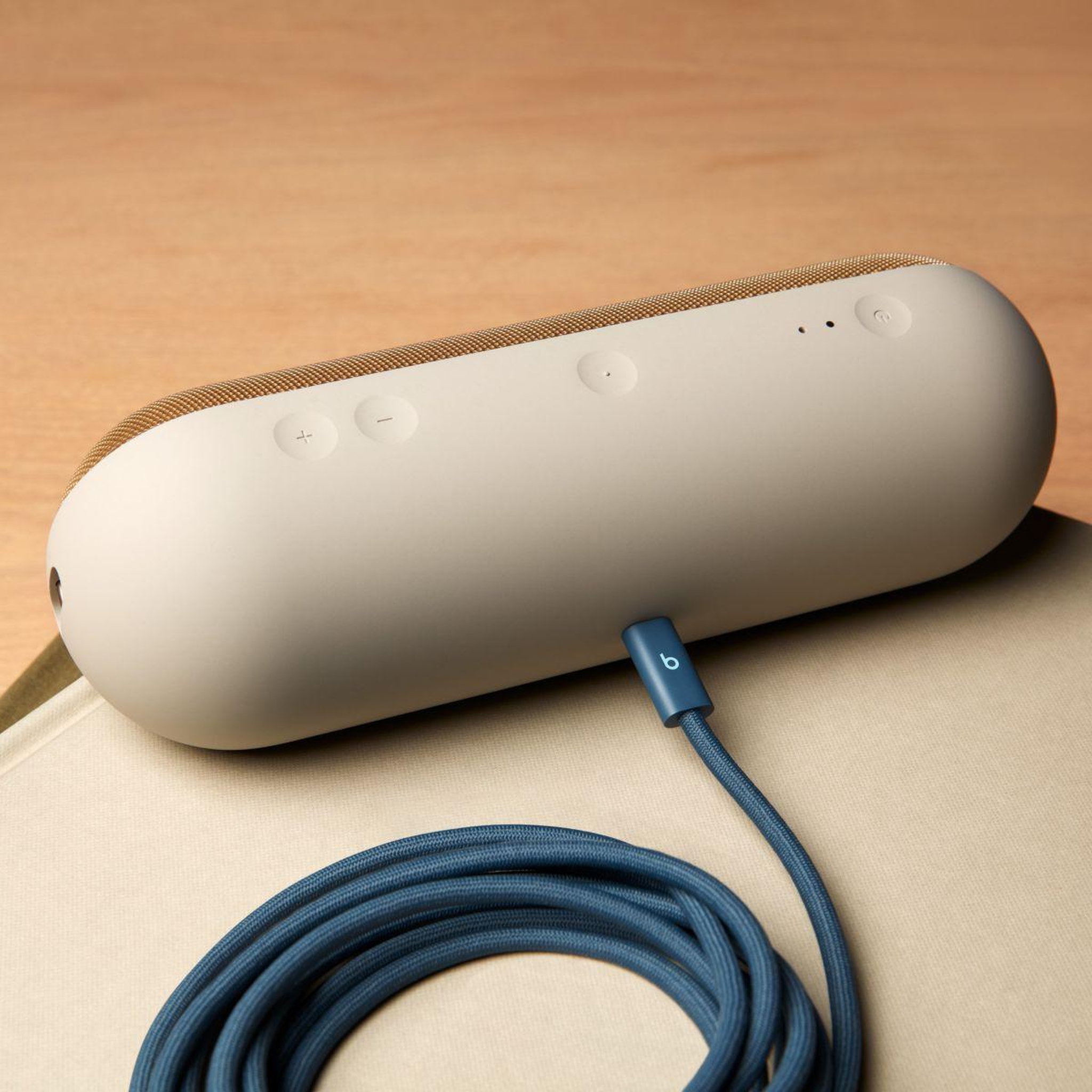 Voir la diapositive 3 : BEATS Câble usb c vers usb-c 240w 3m tressé bleu nitro