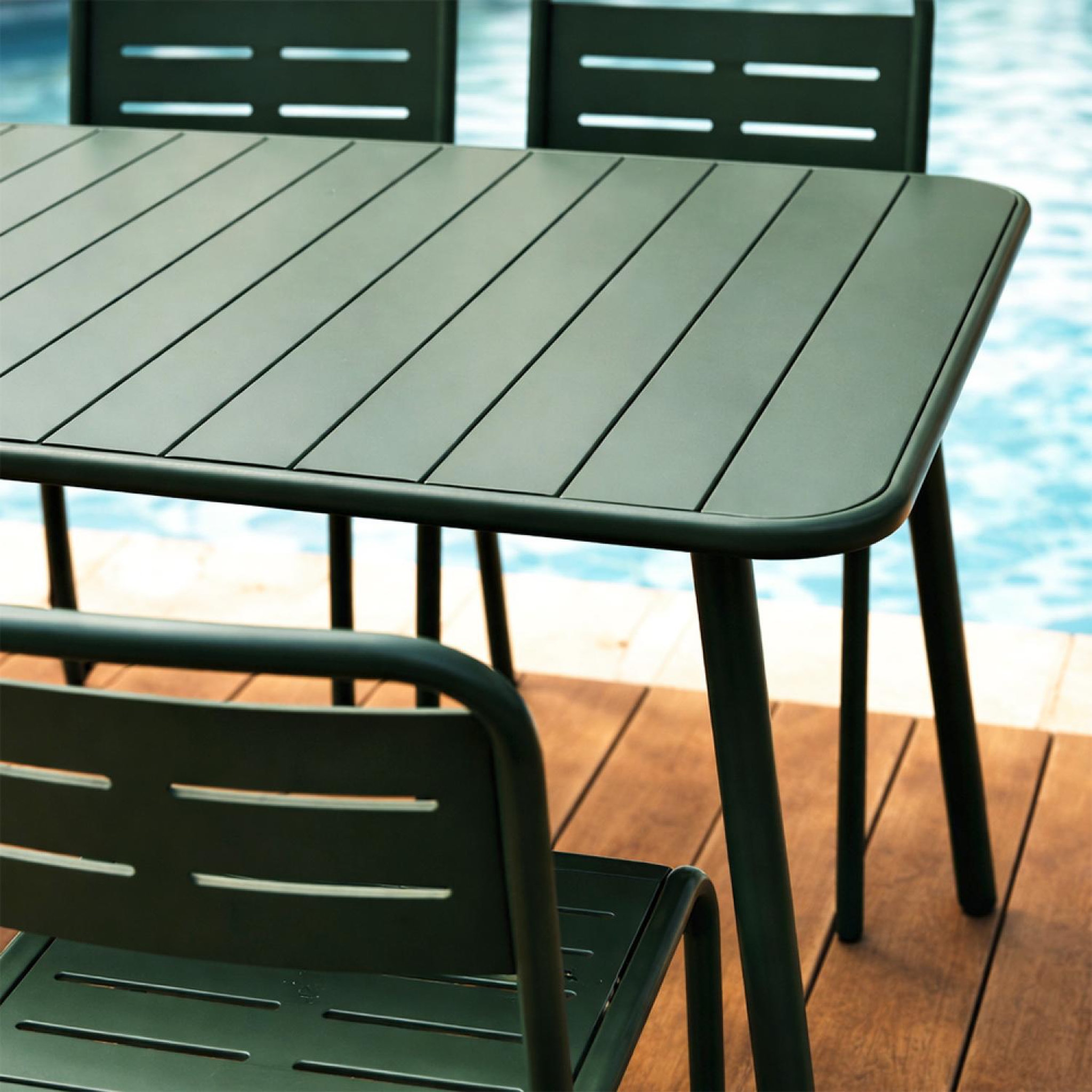 Voir la diapositive 6 : CONCEPT USINE Ensemble table de jardin 120 cm et 4 chaises vert bergame