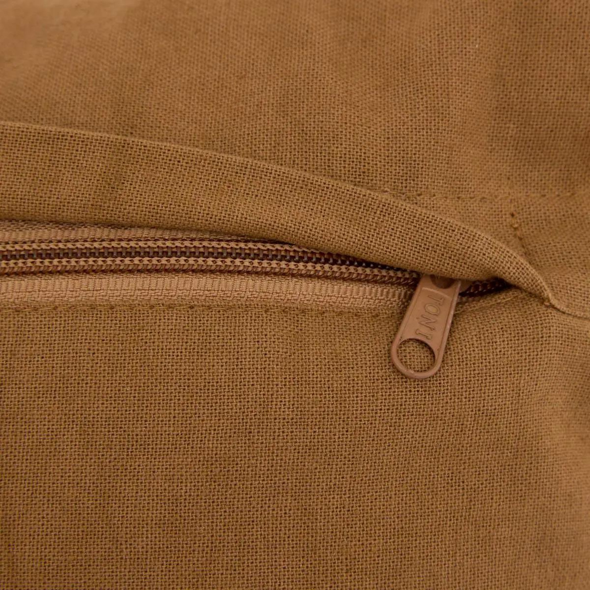 Voir la diapositive 2 : ATMOSPHERA Coussin déco  sienna  38x58cm beige lin