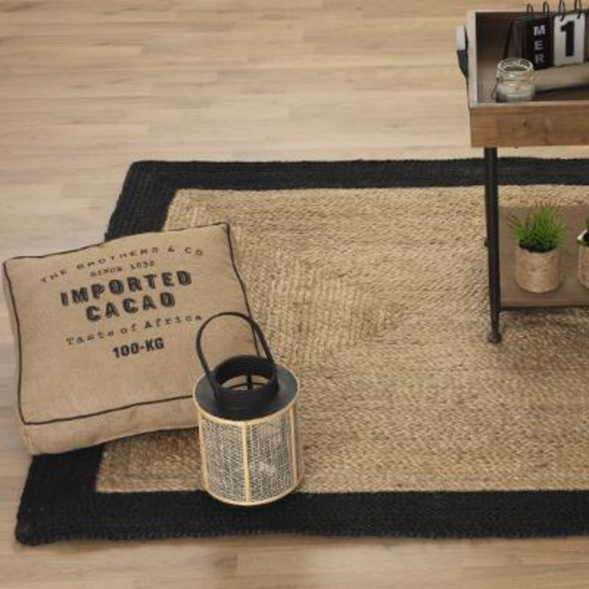 ATMOSPHERA Tapis rectangle bord noir en Jute coton 