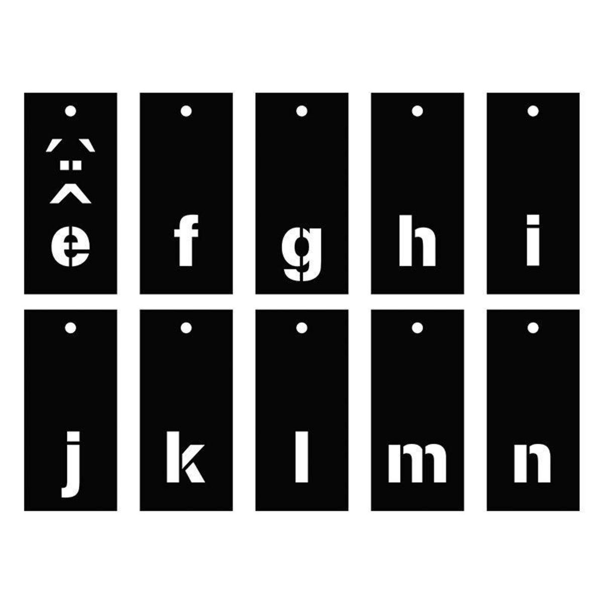 Artemio Pochoirs alphabet 70 lettres majuscules et minuscules & chiffres