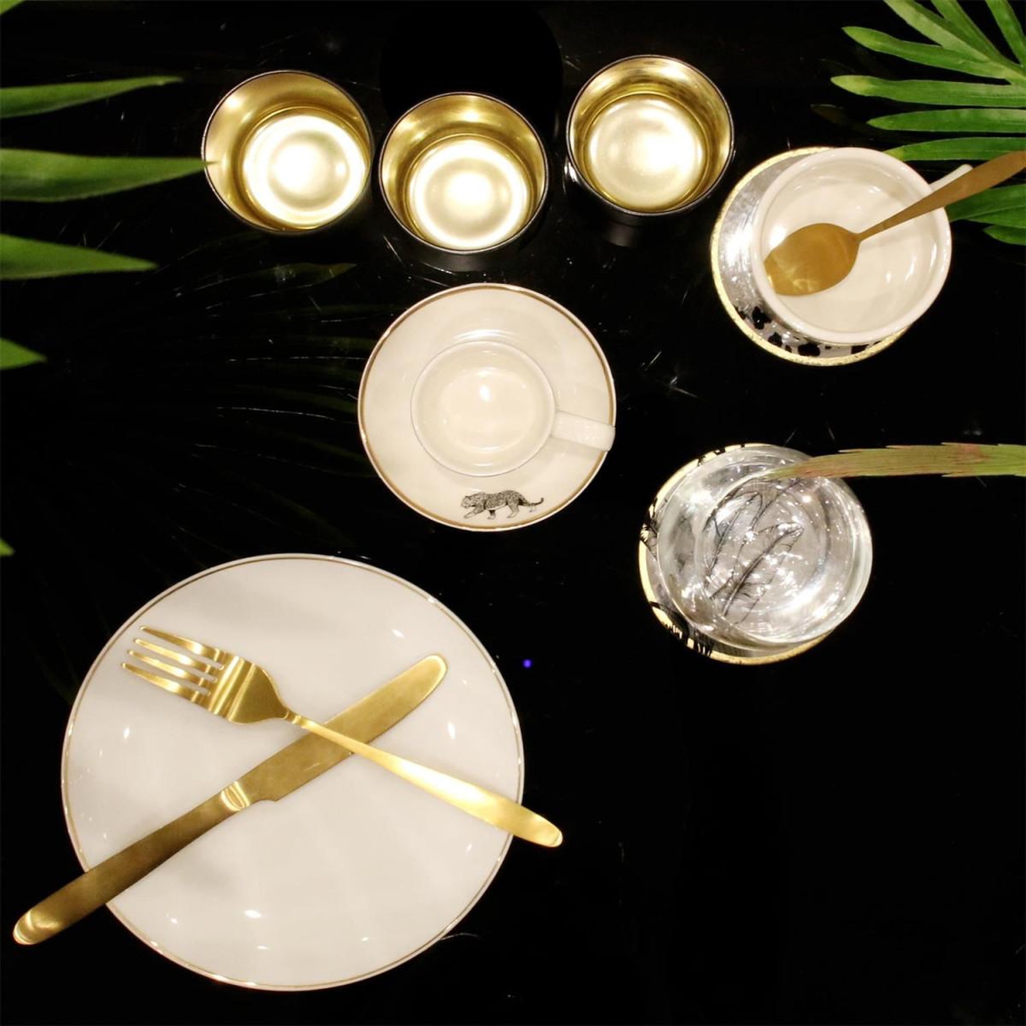 Voir la diapositive 3 : The Home Deco Factory Lot de 6 assiettes à dessert  liseré  20cm blanc