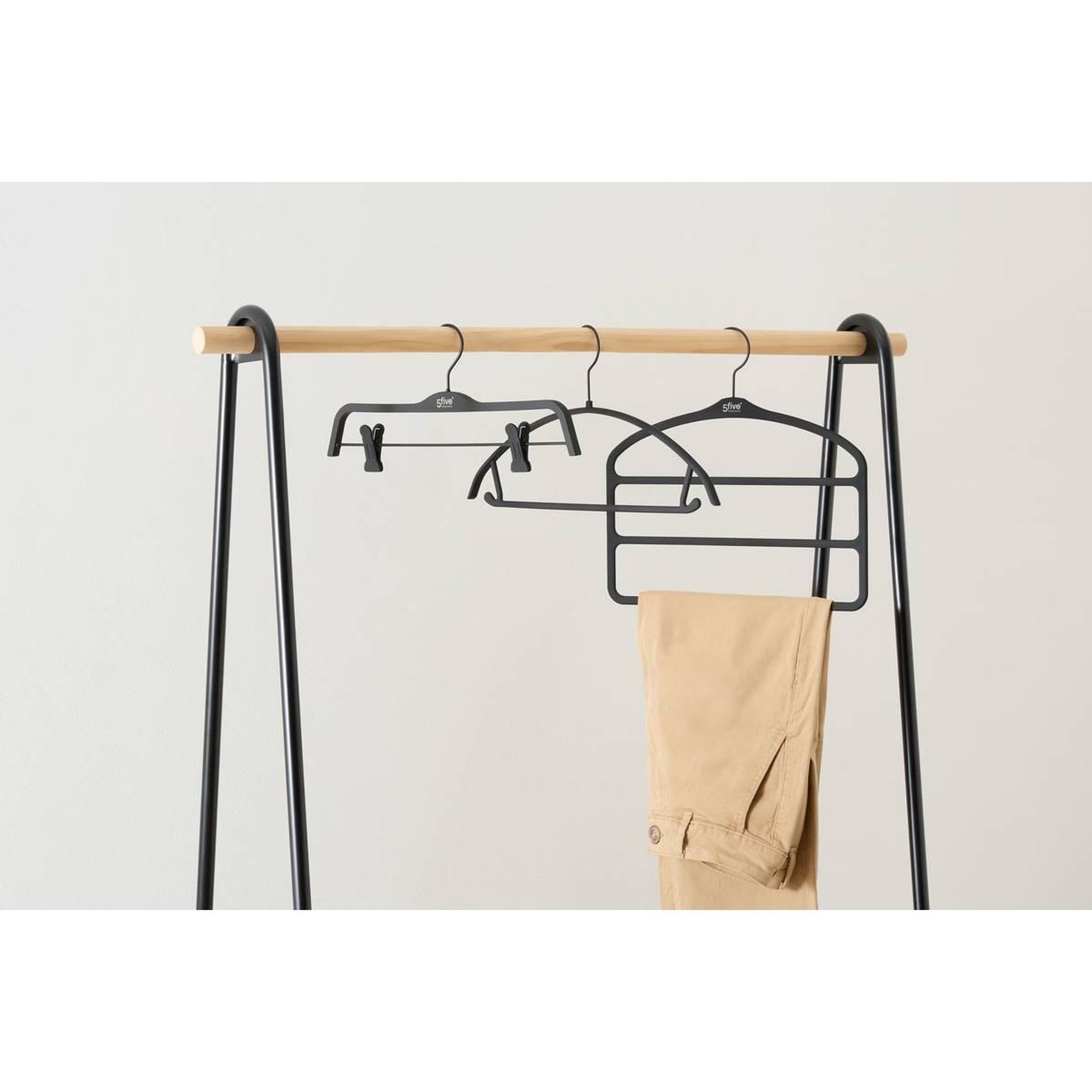 Voir la diapositive 5 : FIVE Lot de 3 Cintres  Hang'clip  41cm Noir