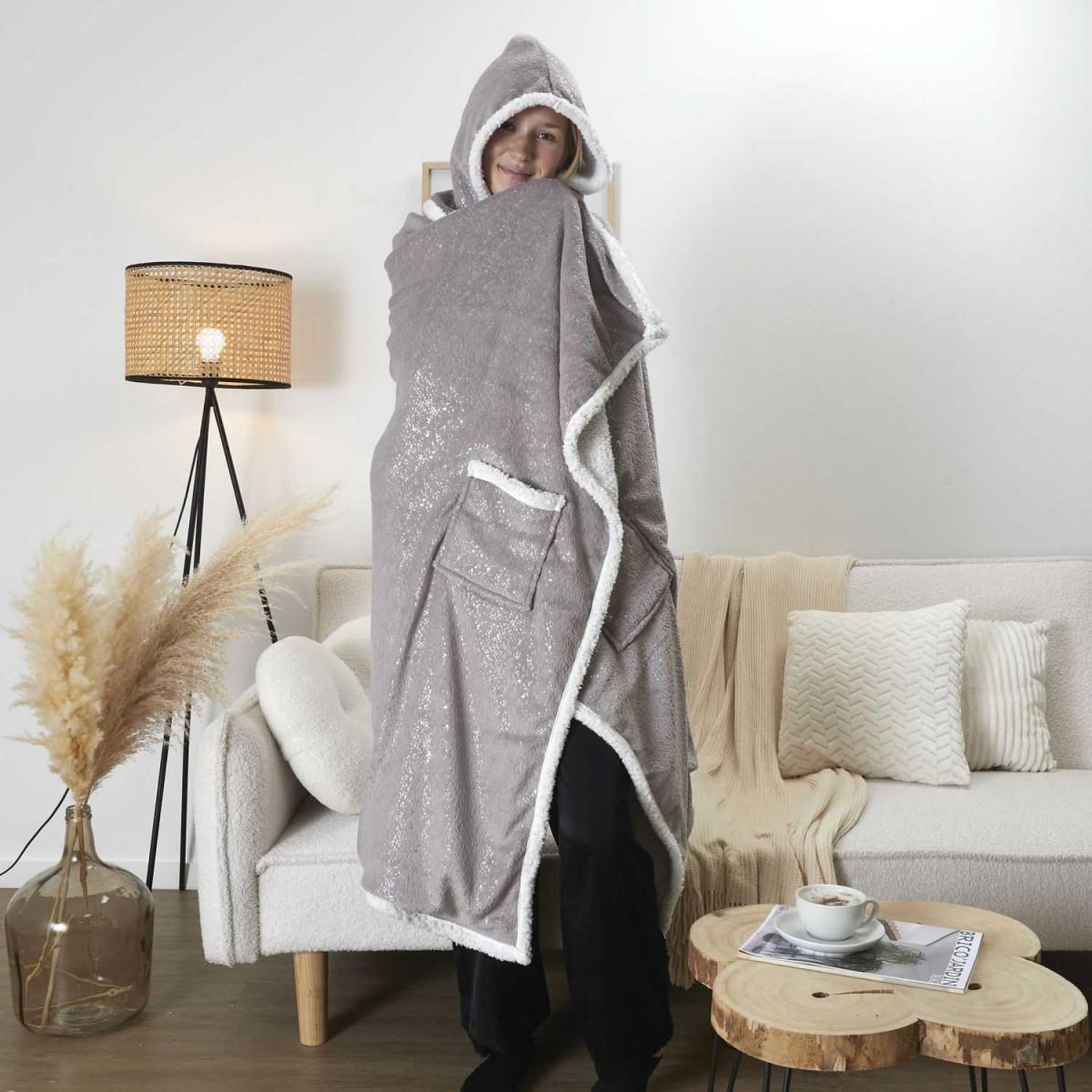 Voir la diapositive 3 : The Home Deco Factory Plaid sweat poncho  sherpa  130x170cm gris