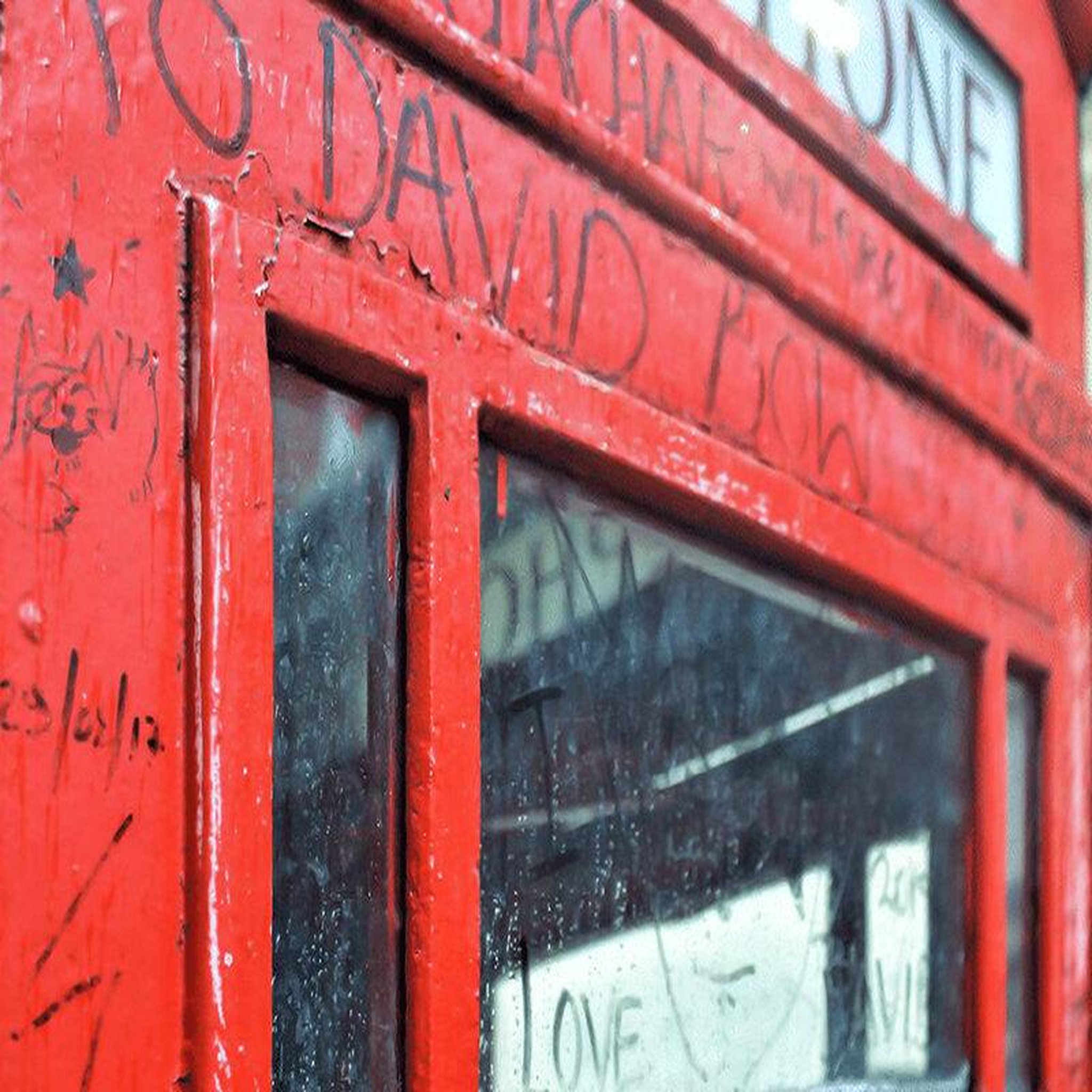 Voir la diapositive 2 : Smartbox Balade guidée de 3h sur les traces de david bowie à londres - coffret cadeau sport & aventure