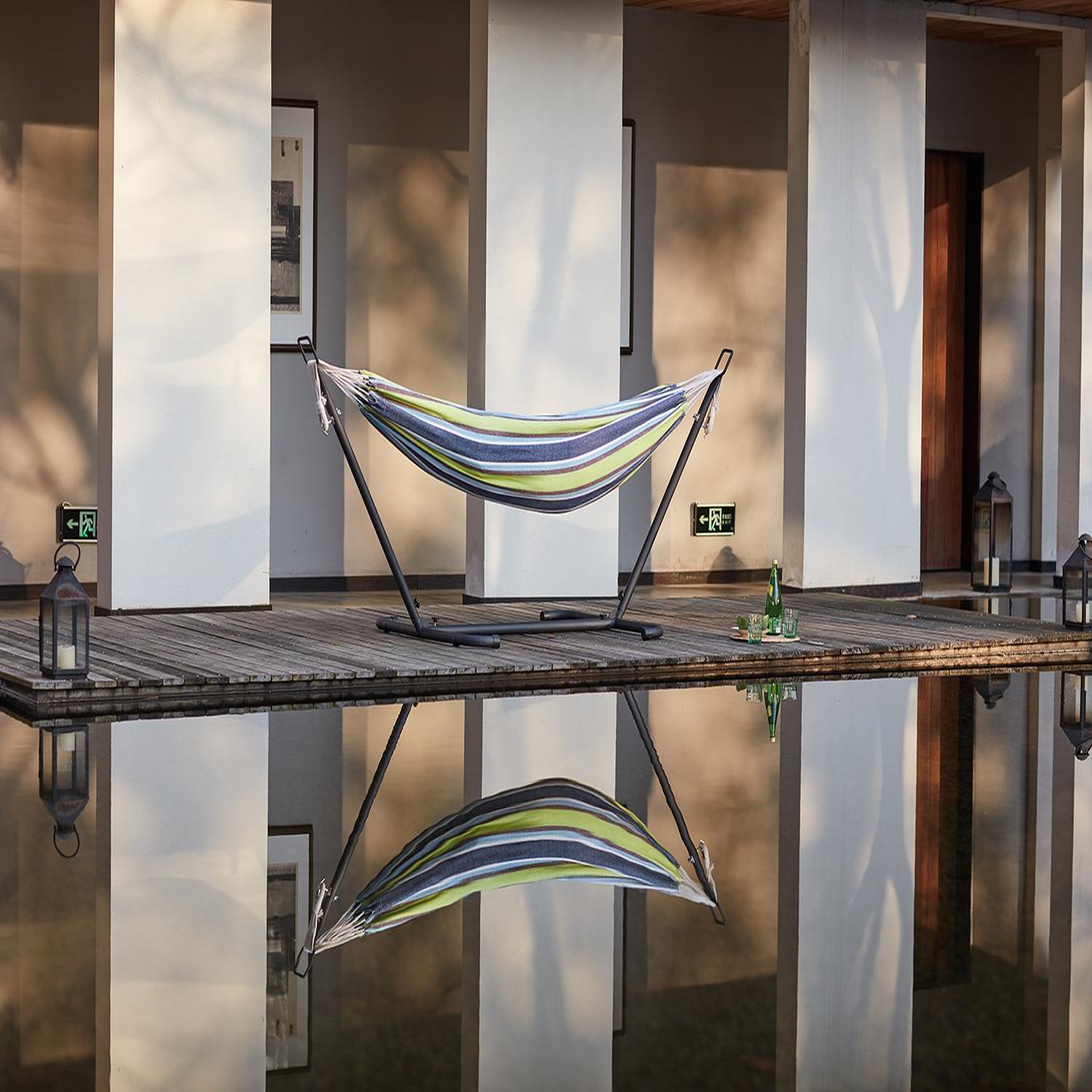 Voir la diapositive 2 : CONCEPT USINE Hamac sur pied 2,6 m avec toile en polyester bleu et vert COPACABANA