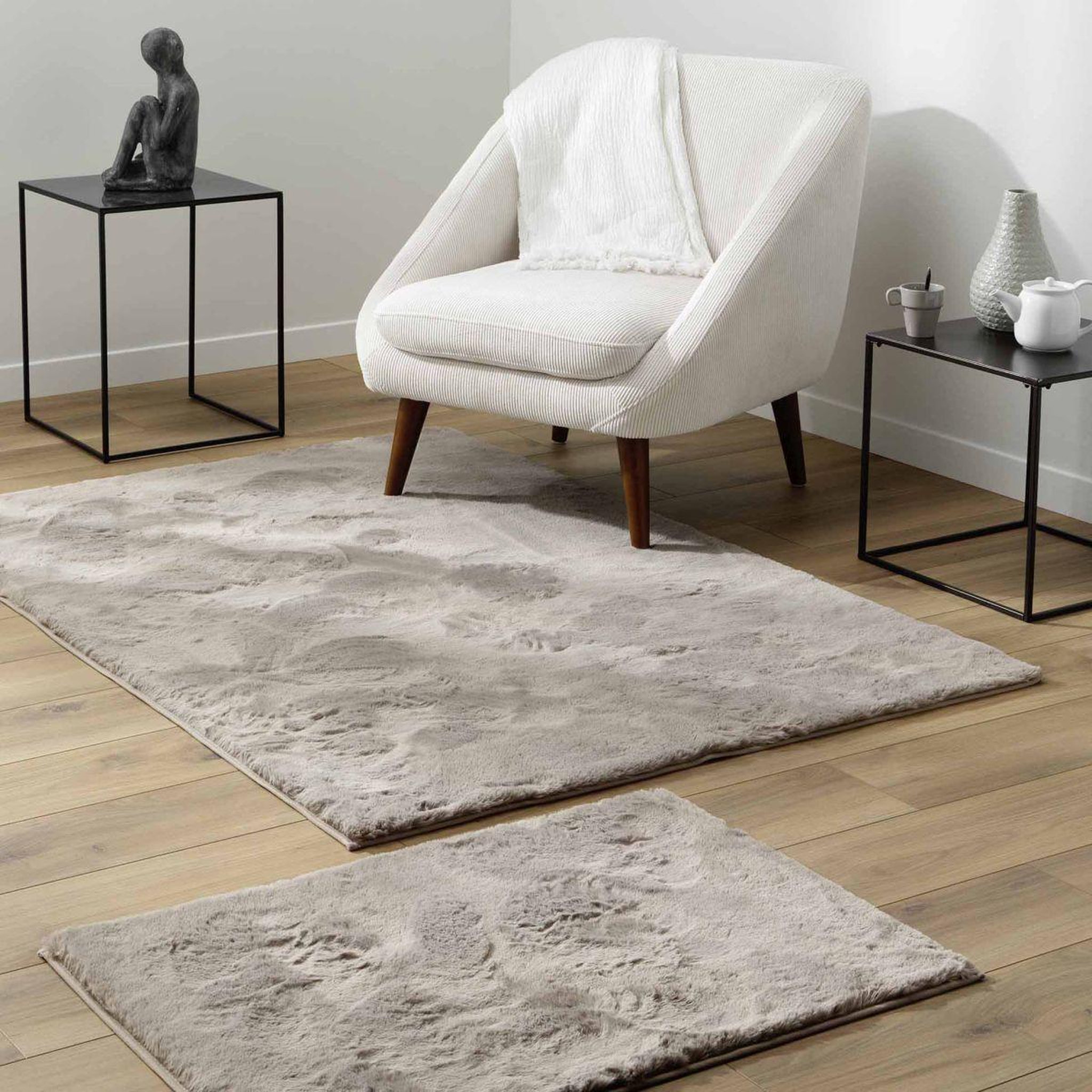 Voir la diapositive 5 : Douceur d'Intérieur Tapis imitation fourrure  feline  60x90cm taupe