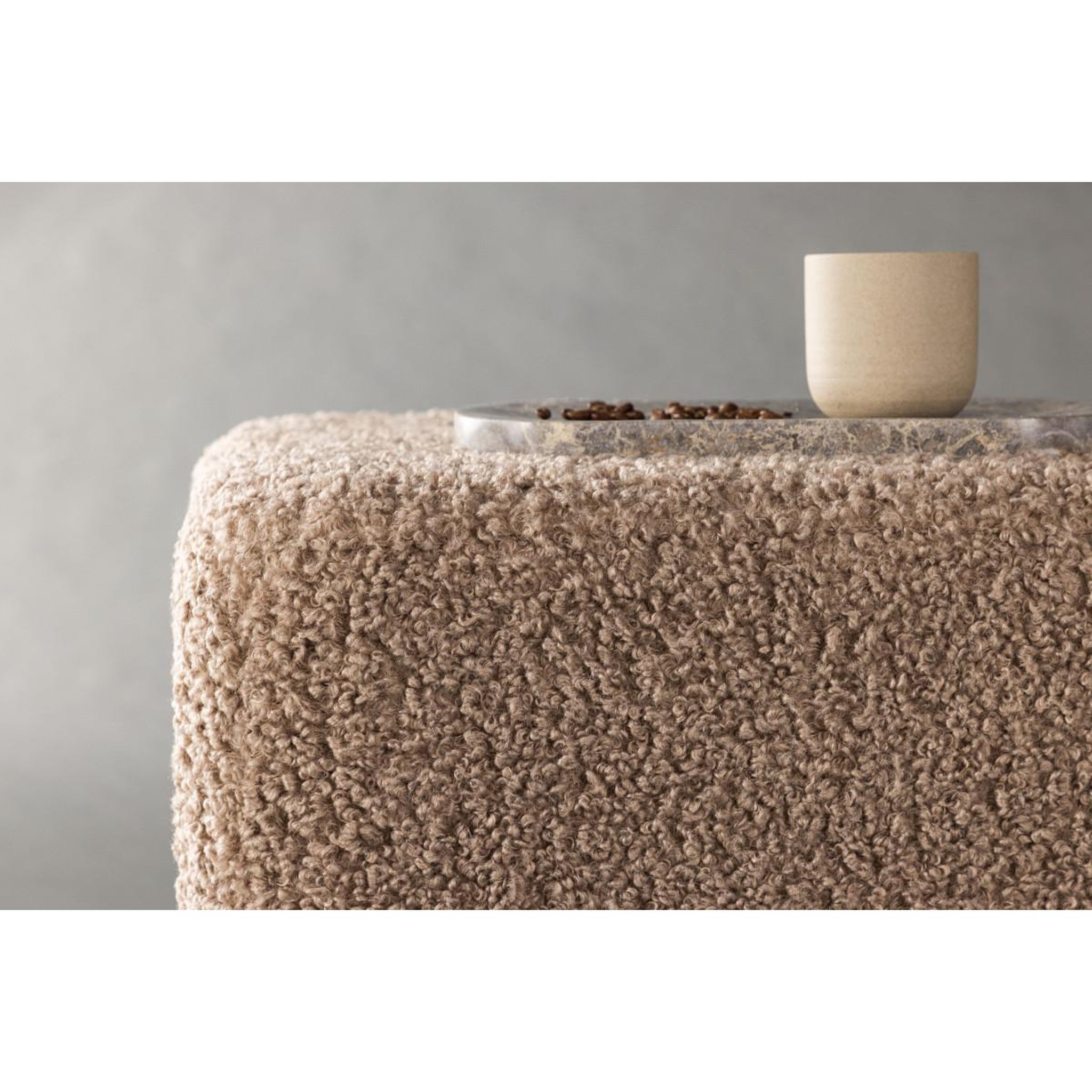 Voir la diapositive 5 : Paris Prix Pouf design tissu bouclette  newton  45cm marron