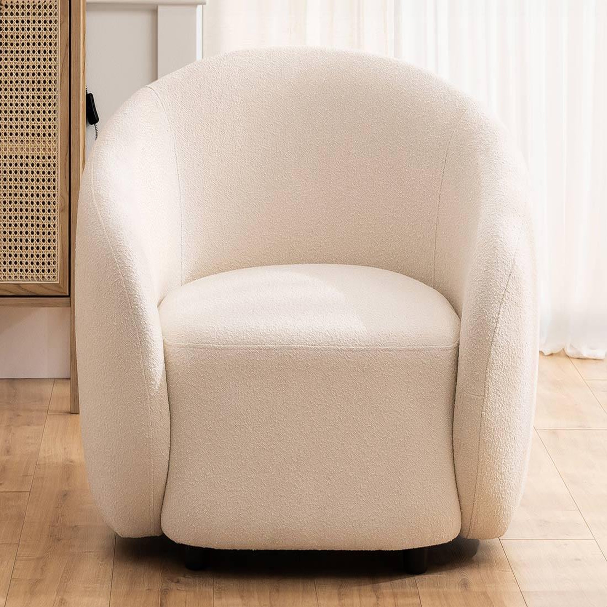 Voir la diapositive 5 : LISA DESIGN Flore - fauteuil en tissu bouclette