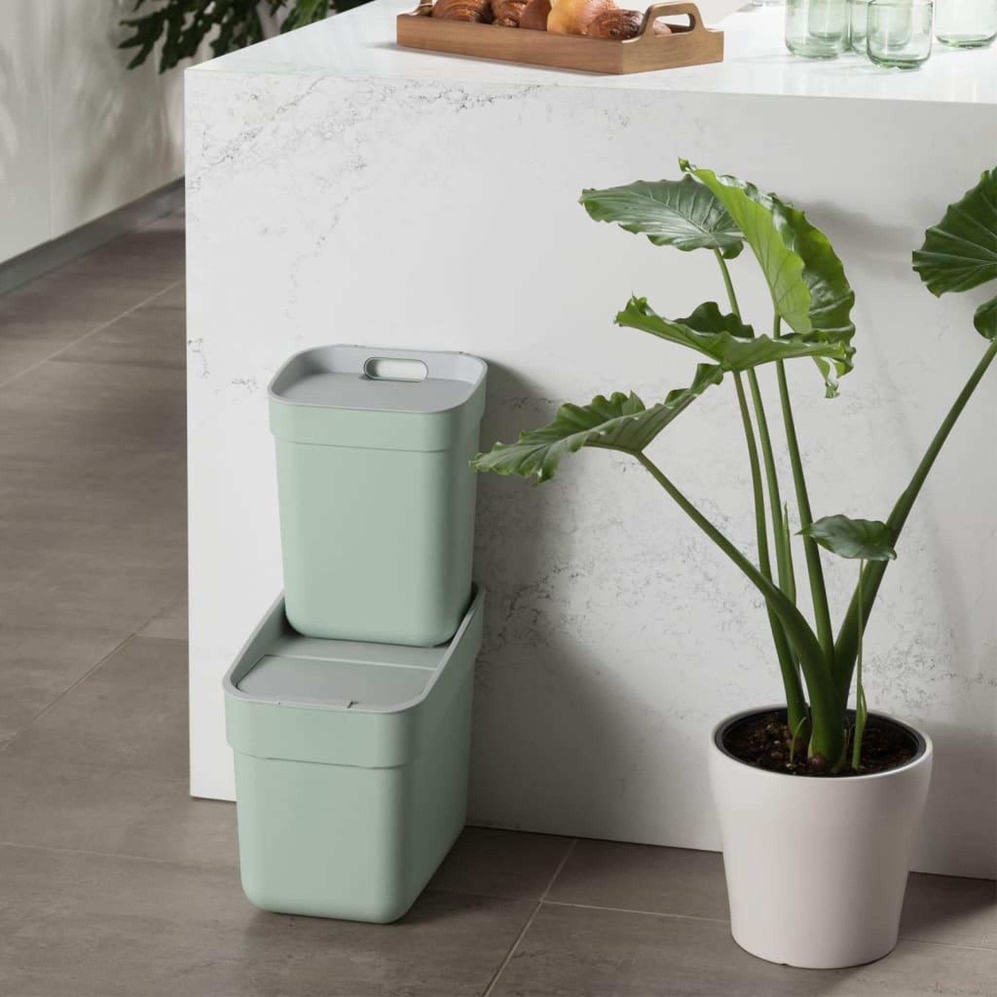 Voir la diapositive 3 : CURVER Curver Poubelle Ready to Collect 20 L Vert menthe