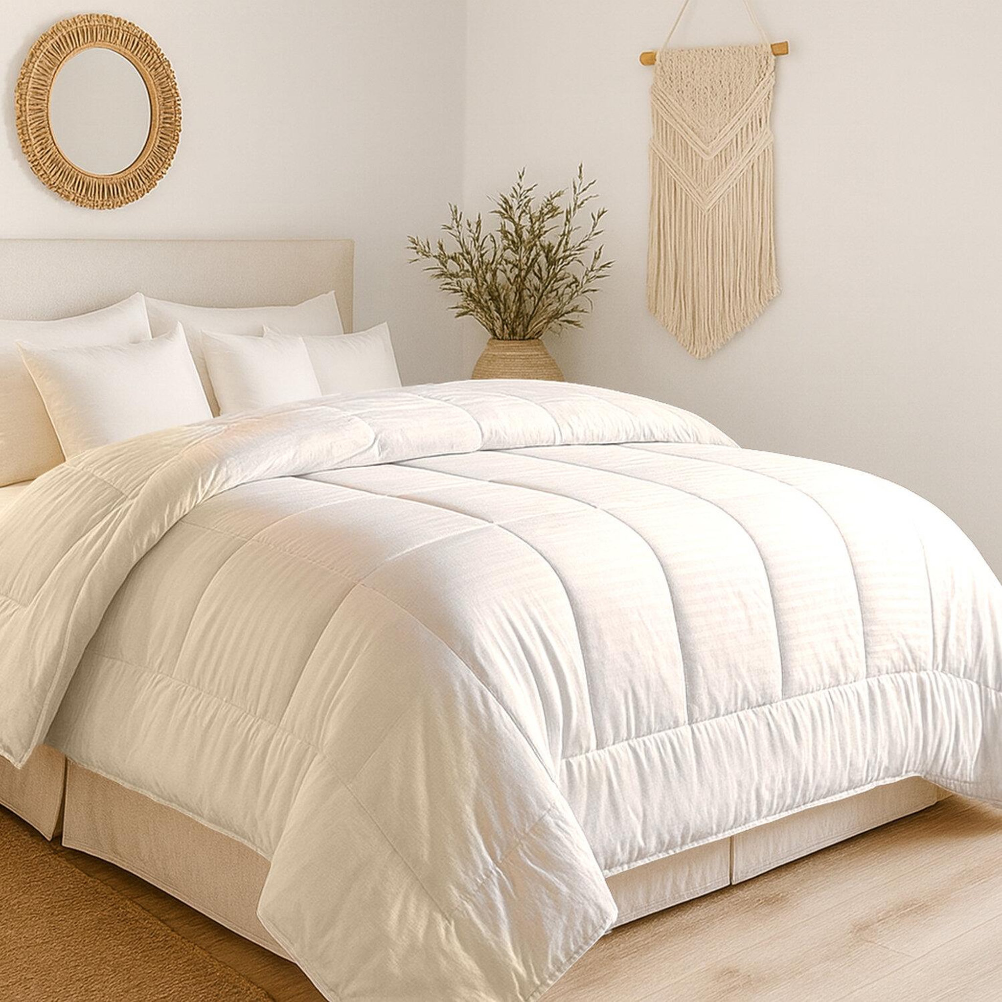 Voir la diapositive 3 : Home collection Couette microfibre 4 saisons 220x240 cm avec garnissage 500 gr/m2