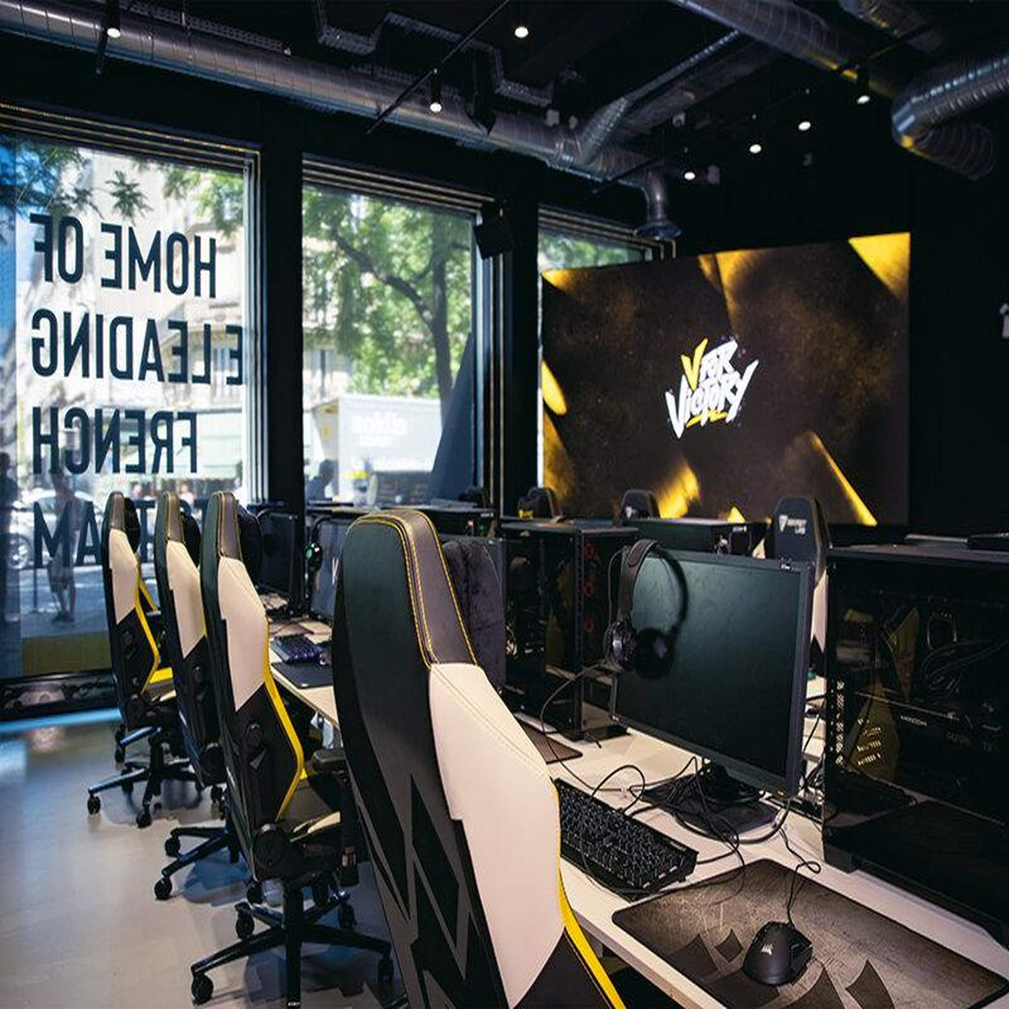 Voir la diapositive 4 : Smartbox Team vitality - coffret cadeau multi-thèmes