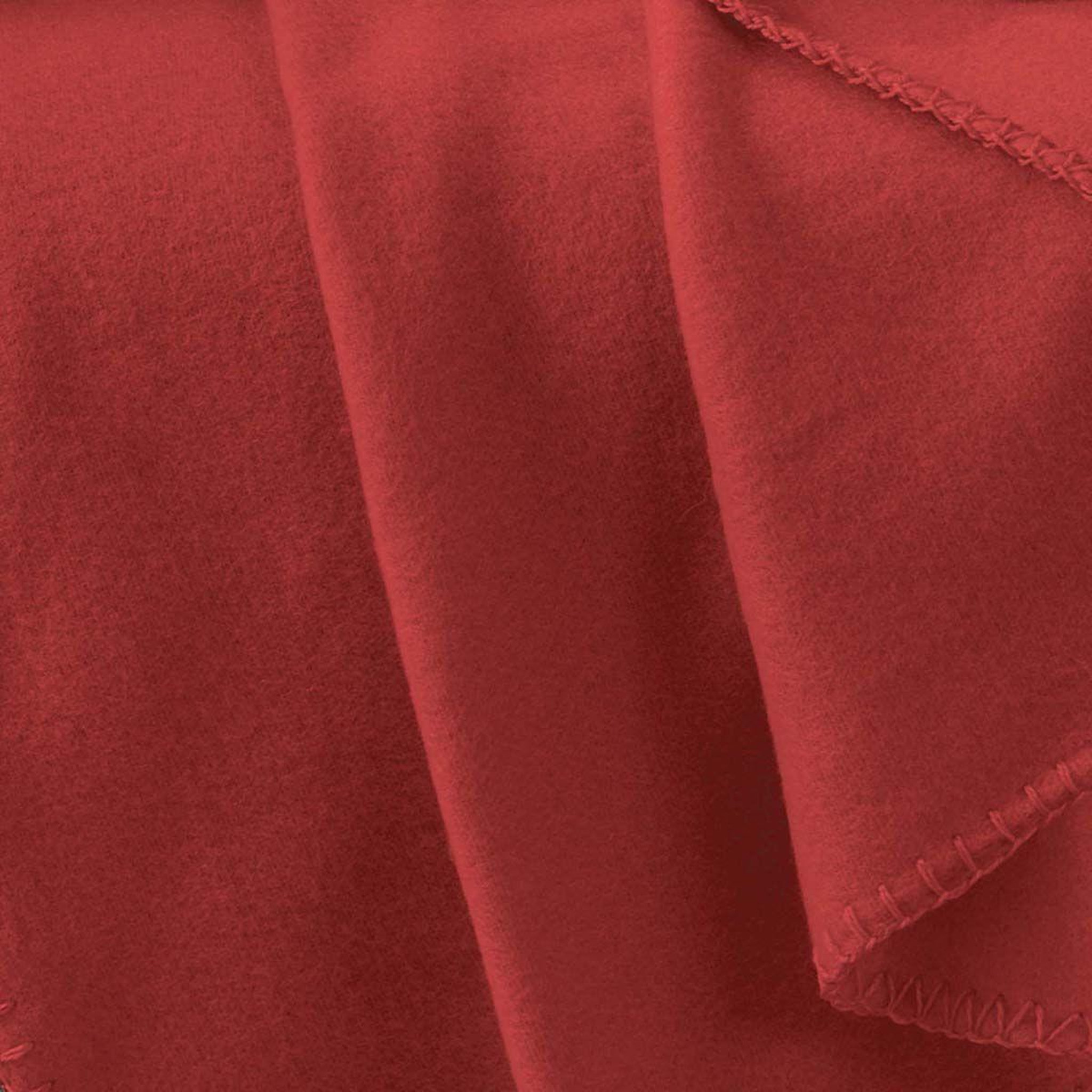 Voir la diapositive 2 : Douceur d'Intérieur Plaid polaire  milou  125x150cm rouge