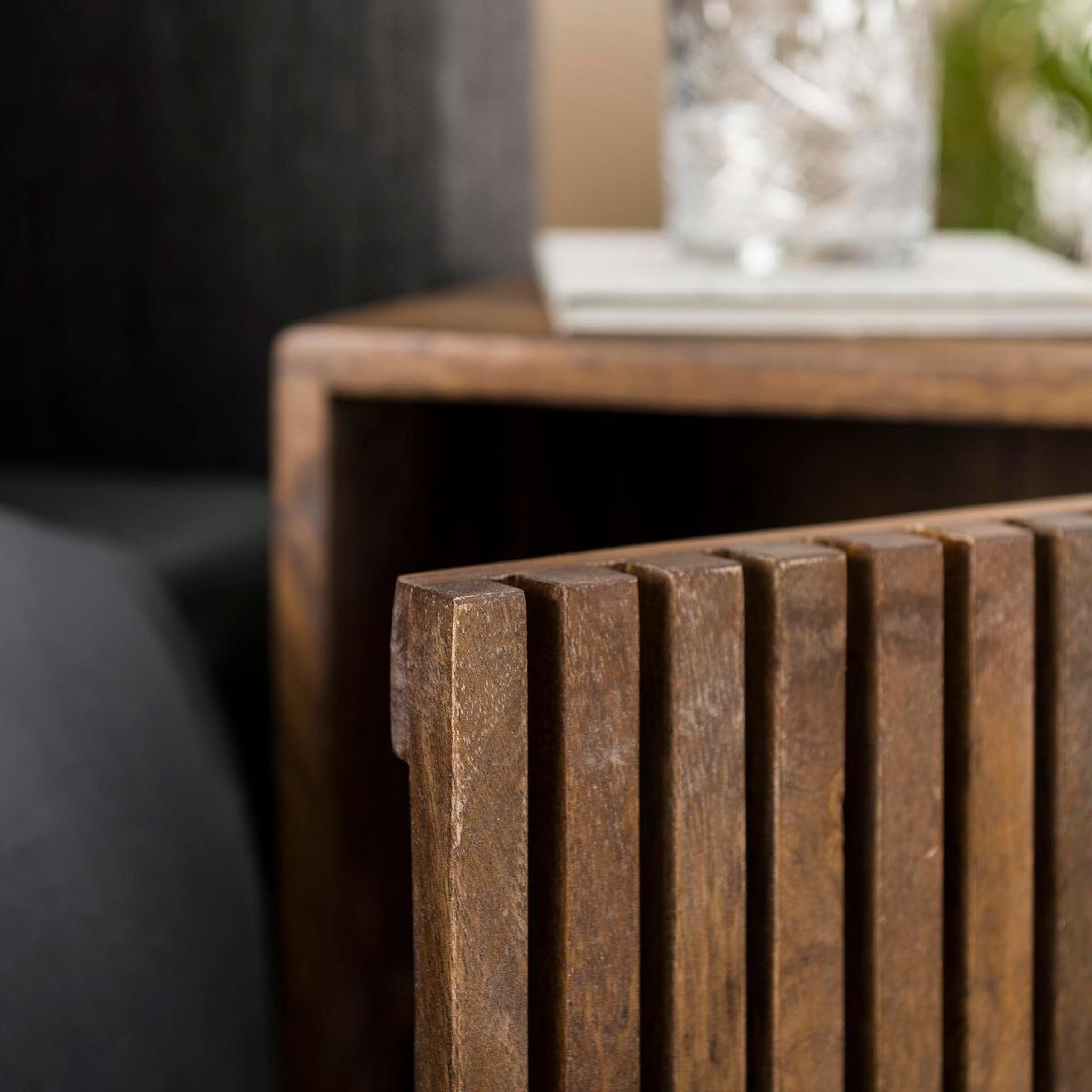 Voir la diapositive 6 : JLC KREATION Table de chevet en bois massif agata (lot de 2)