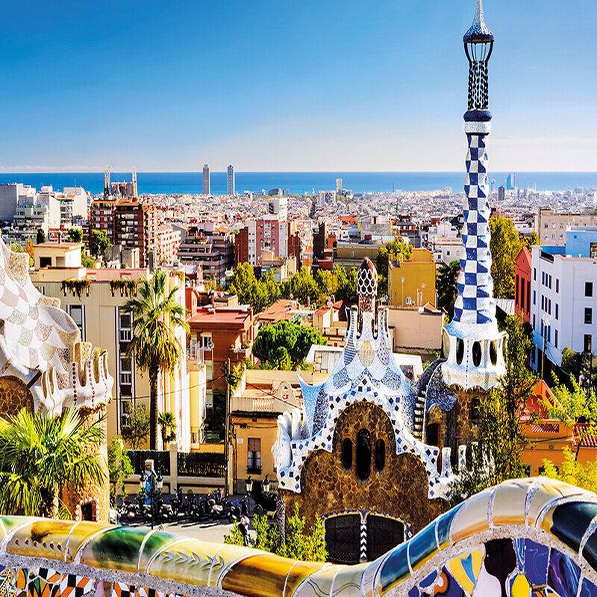 Voir la diapositive 2 : Smartbox Séjour de 3 jours à barcelone avec croisière au coucher du soleil en catamaran - coffret cadeau multi-thèmes