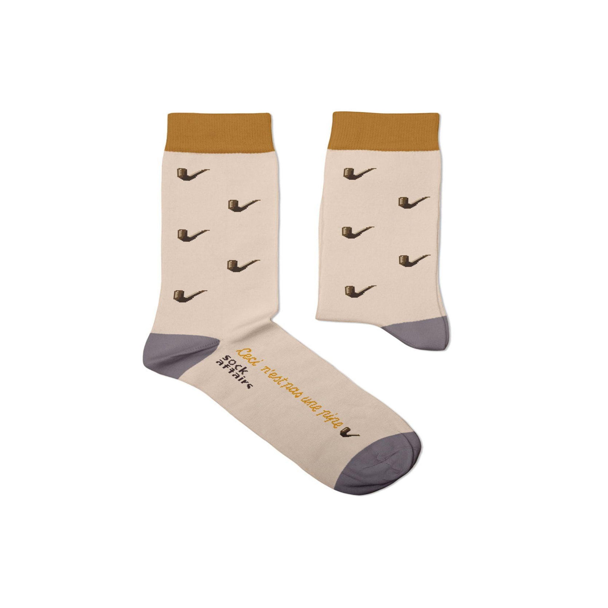 SOCK AFFAIRS Chaussettes ceci n'est pas une pipe, magritte. Coloris disponibles : Beige