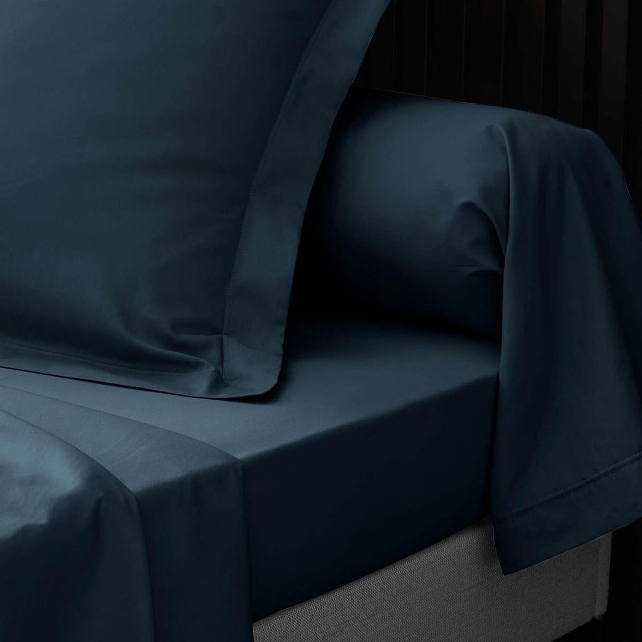 Voir la diapositive 4 : Douceur d'Intérieur Taie d'oreiller  percaline  50x70cm bleu nuit