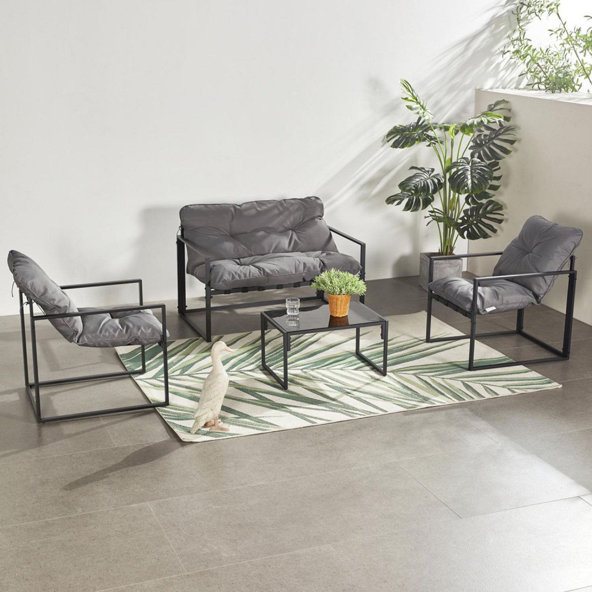 CONCEPT USINE Salon de jardin 4 places contemporain noir et coussins gris RABAT