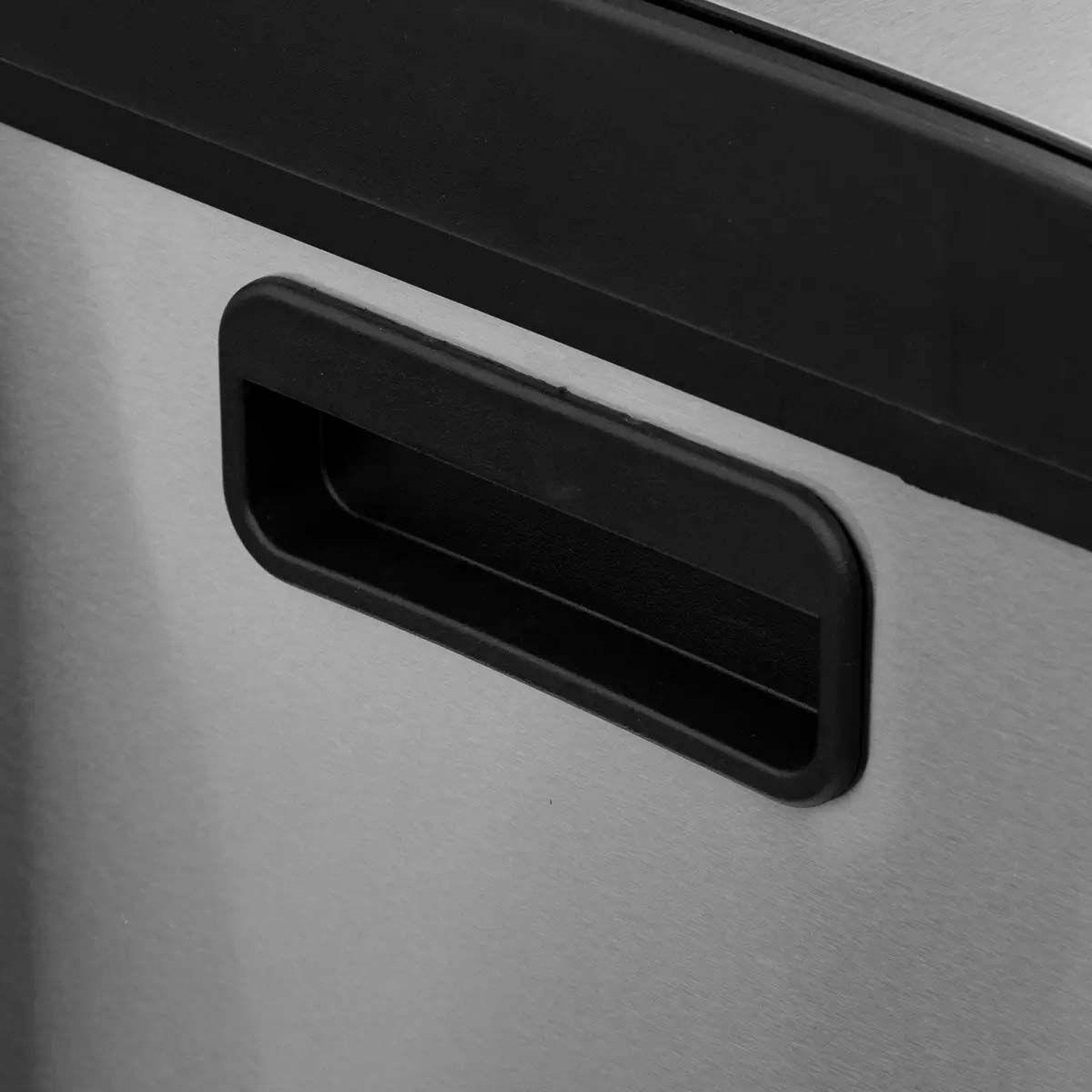 Voir la diapositive 5 : FIVE Poubelle de tri 2 bacs en inox  ariane  30l argent