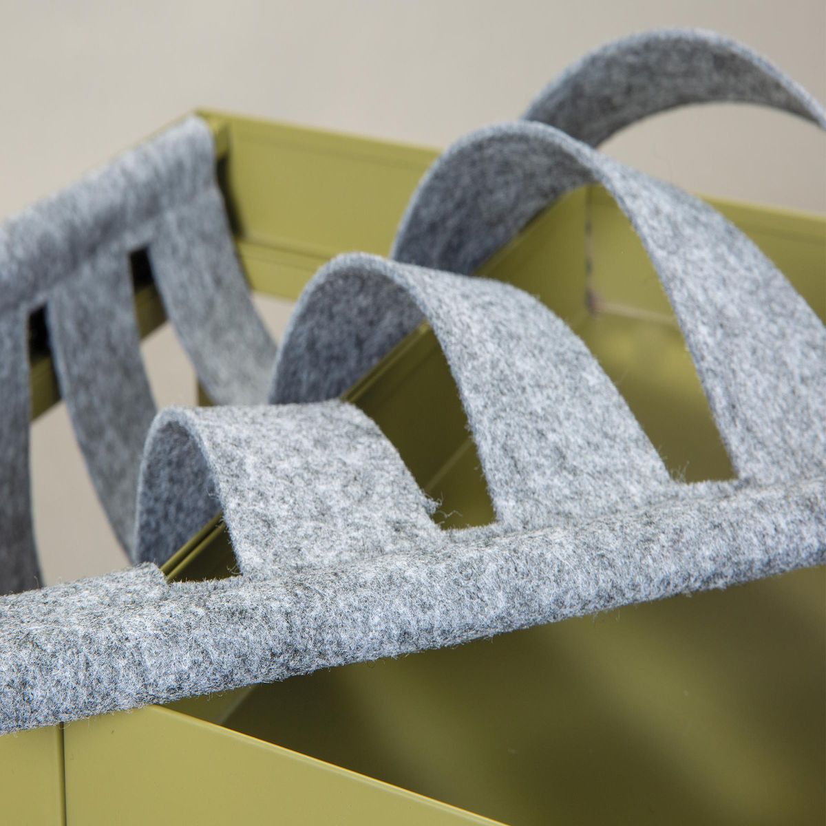 INTERLINK Table d'appoint CLUB NY MAGAZIN