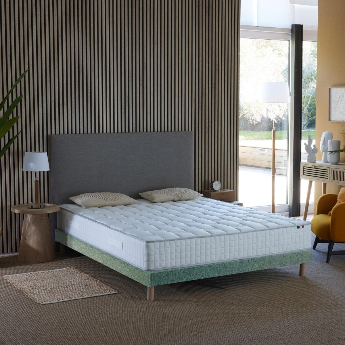 IDLITERIE Ensemble literie : matelas à ressorts COSMOS et sommier - qualité française
