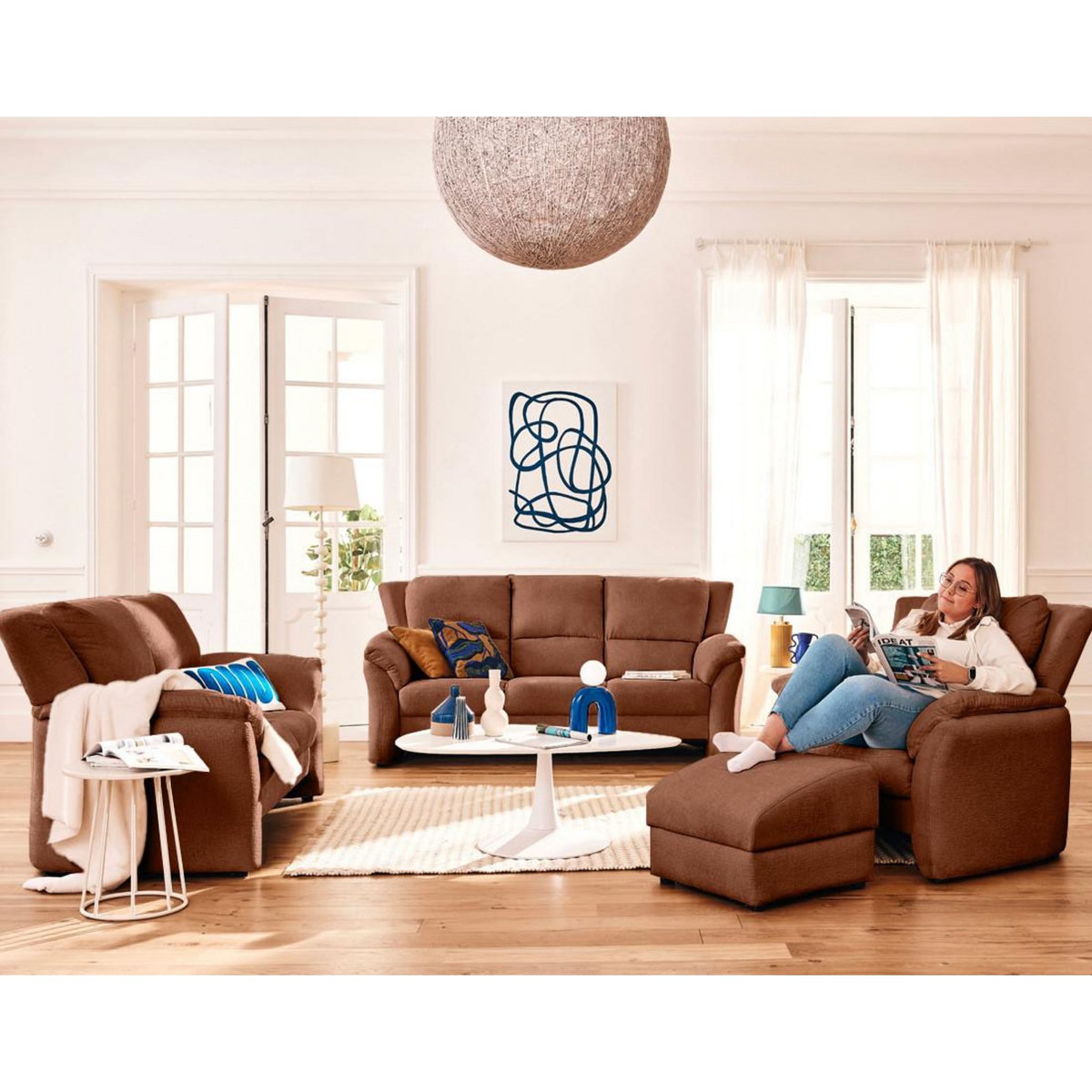 LISA DESIGN Bastille - canapé droit 3 places en tissu velours relief