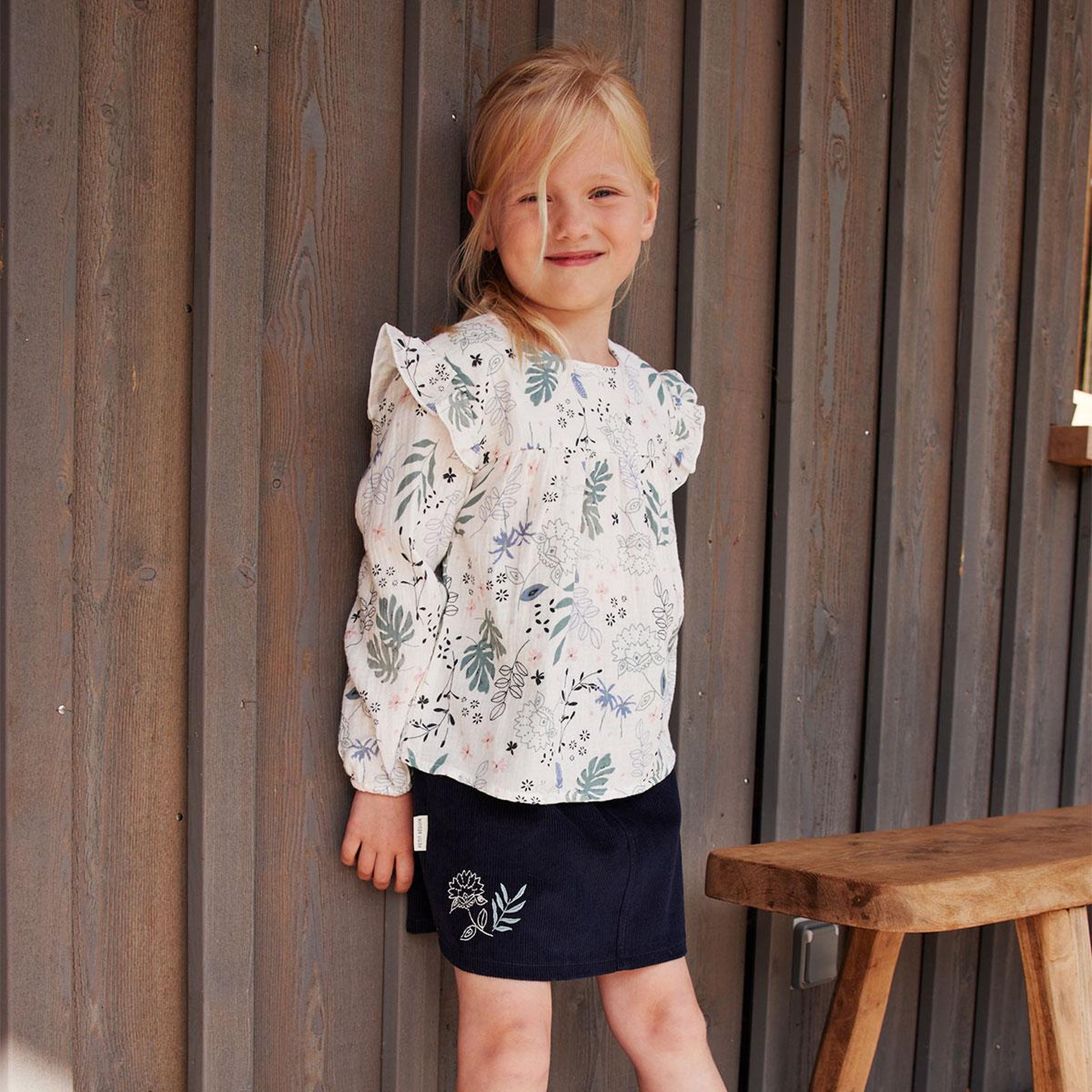 Voir la diapositive 4 : Petit Béguin Jupe enfant en velours côtelé belle de nuit