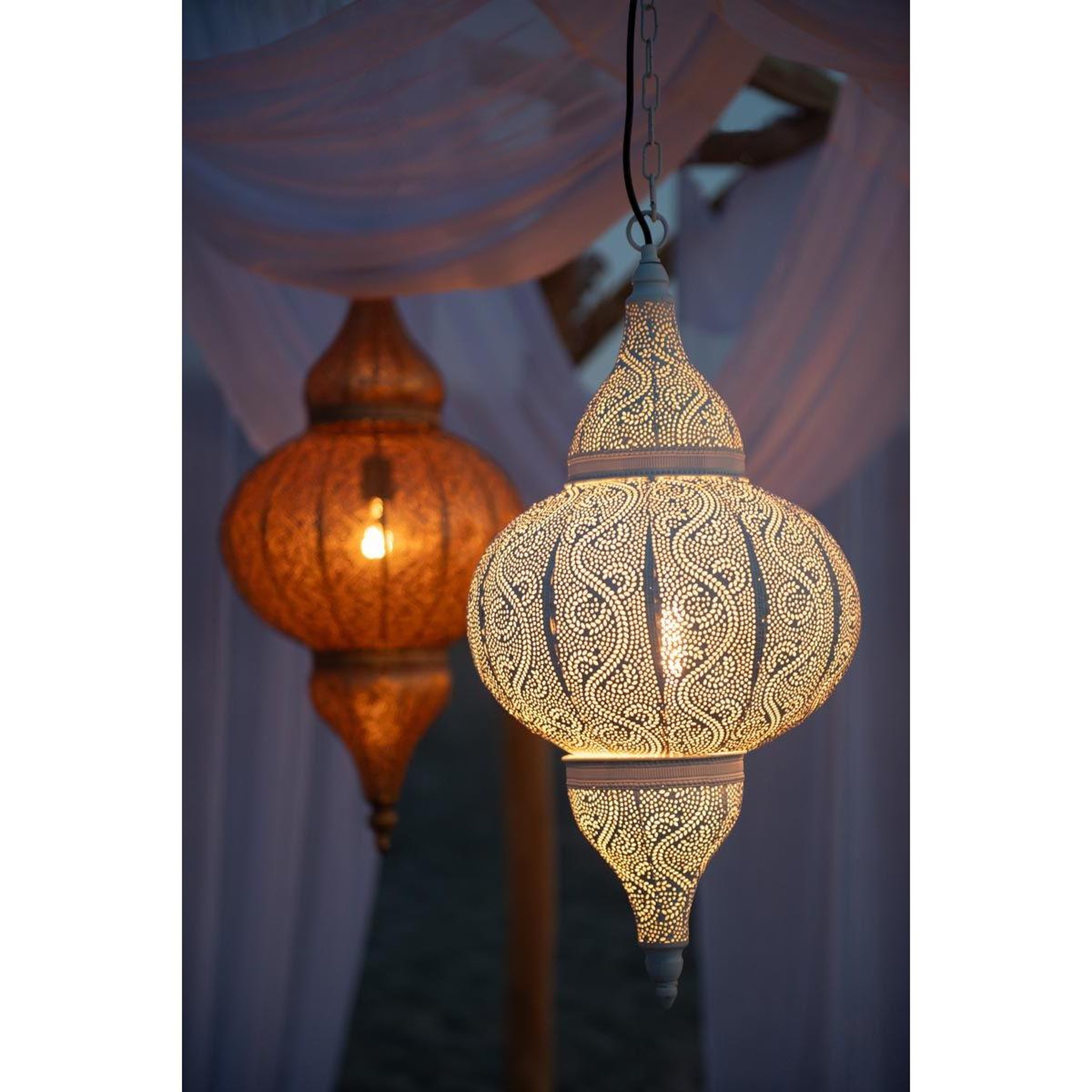 Voir la diapositive 4 : J-LINE Lampe suspension en métal  bore  65cm blanc