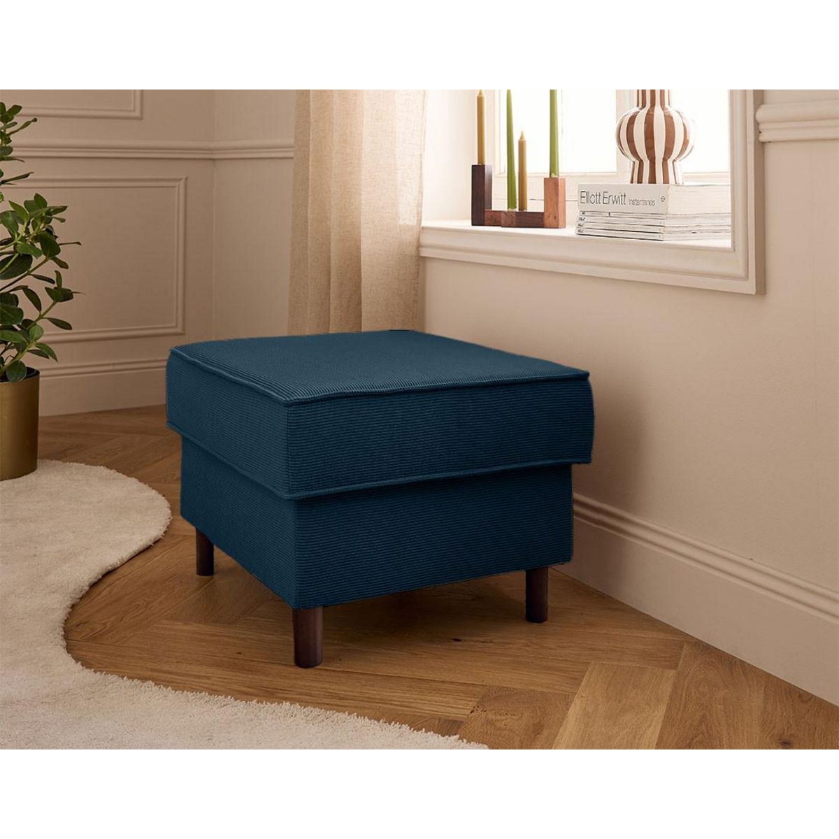 LISA DESIGN Jake - pouf en velours côtelé - pieds bois foncé