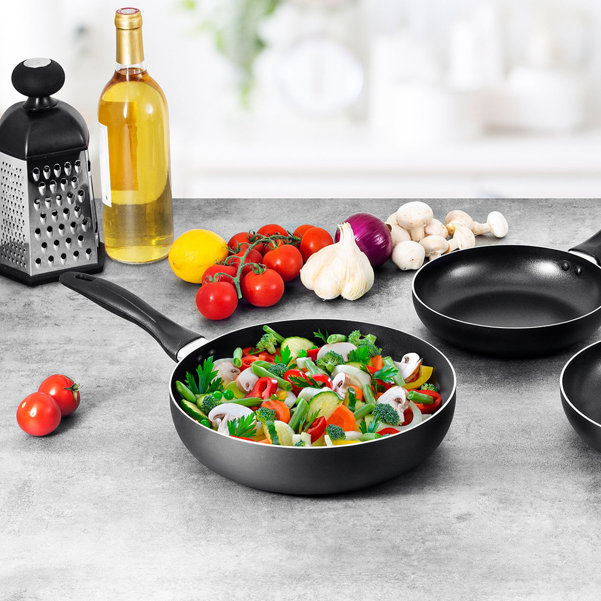 KITCHEN COOK Lot poêles et sauteuse en aluminium 