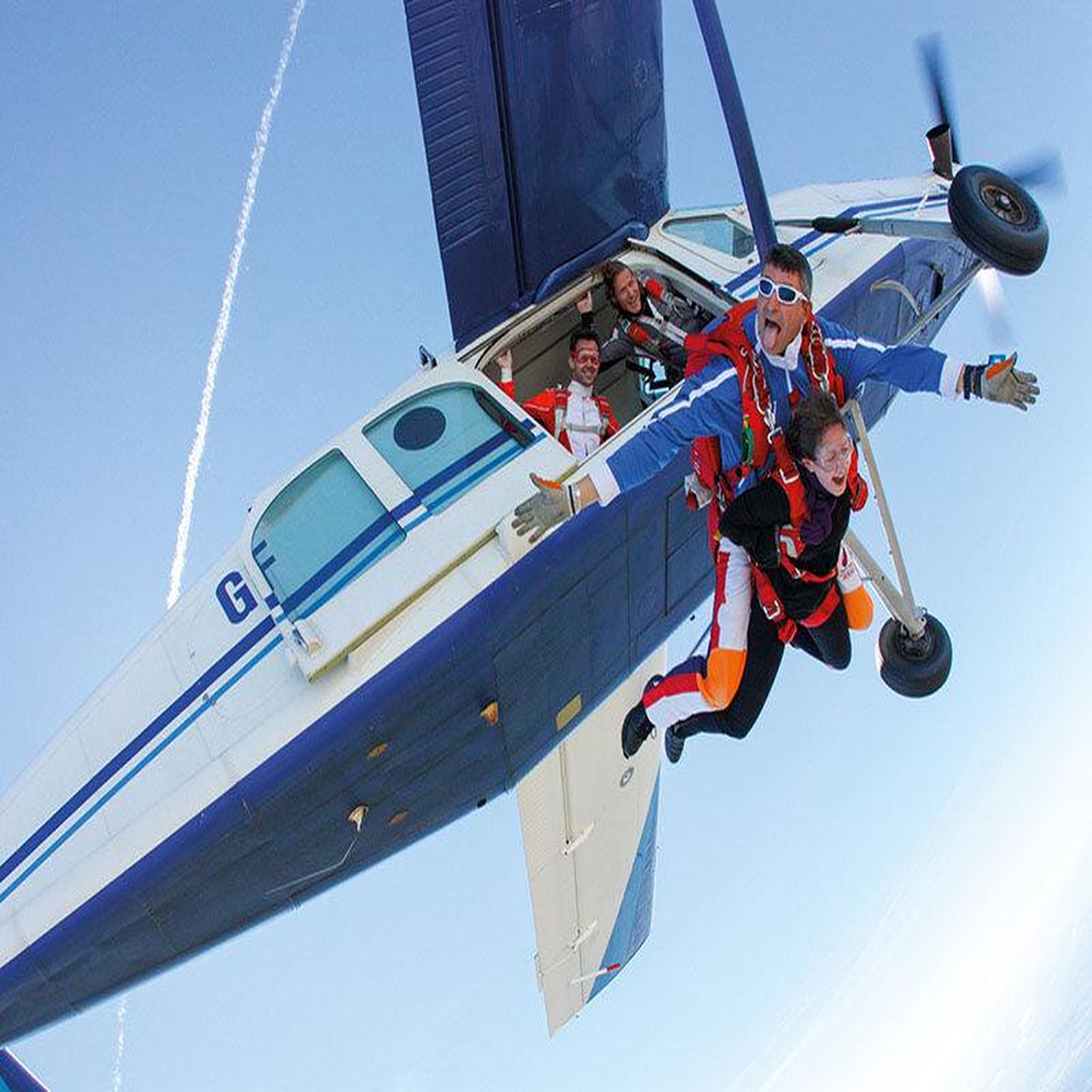 Voir la diapositive 3 : Smartbox Saut en parachute en europe - coffret cadeau sport & aventure