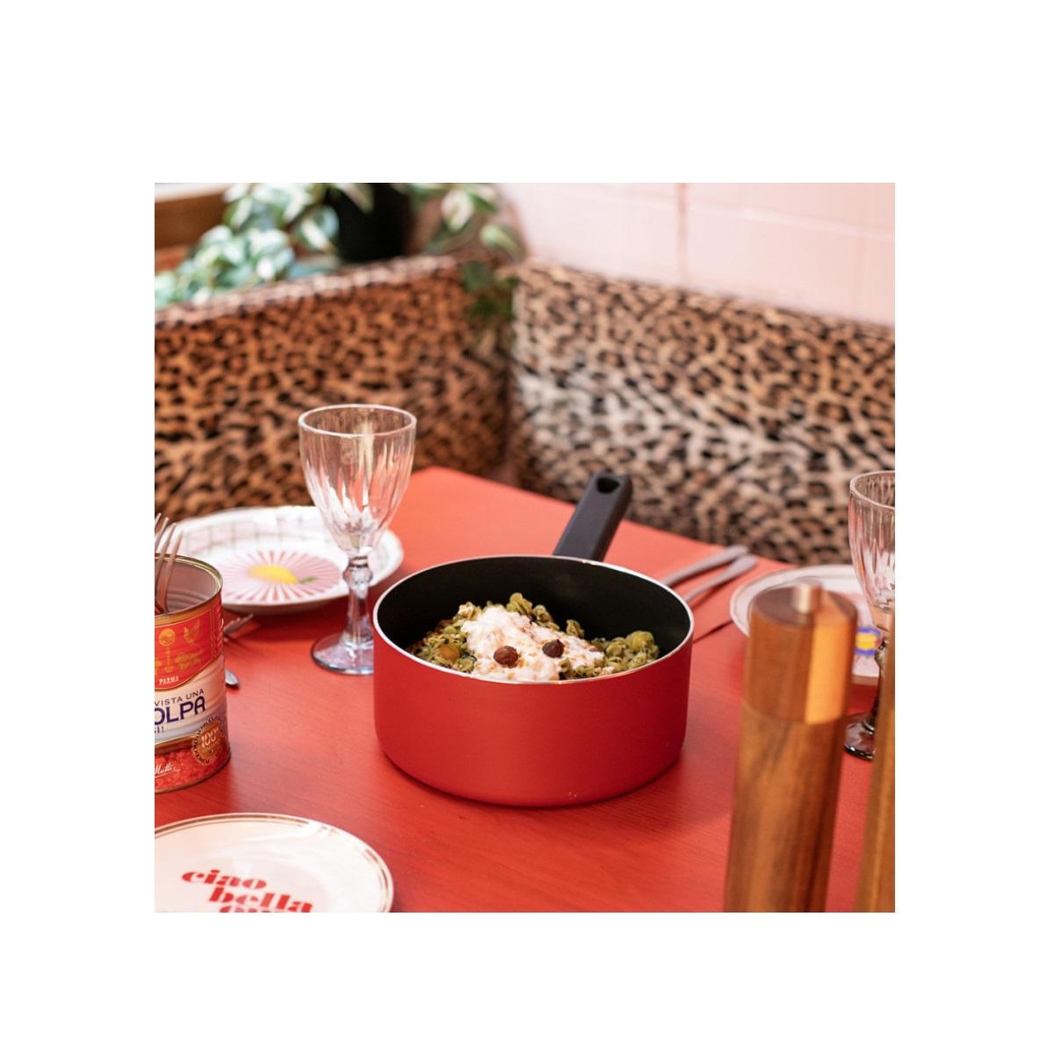 Voir la diapositive 6 : LIVOO Set 2 casseroles aluminium 18 / 20 cm - mep154r