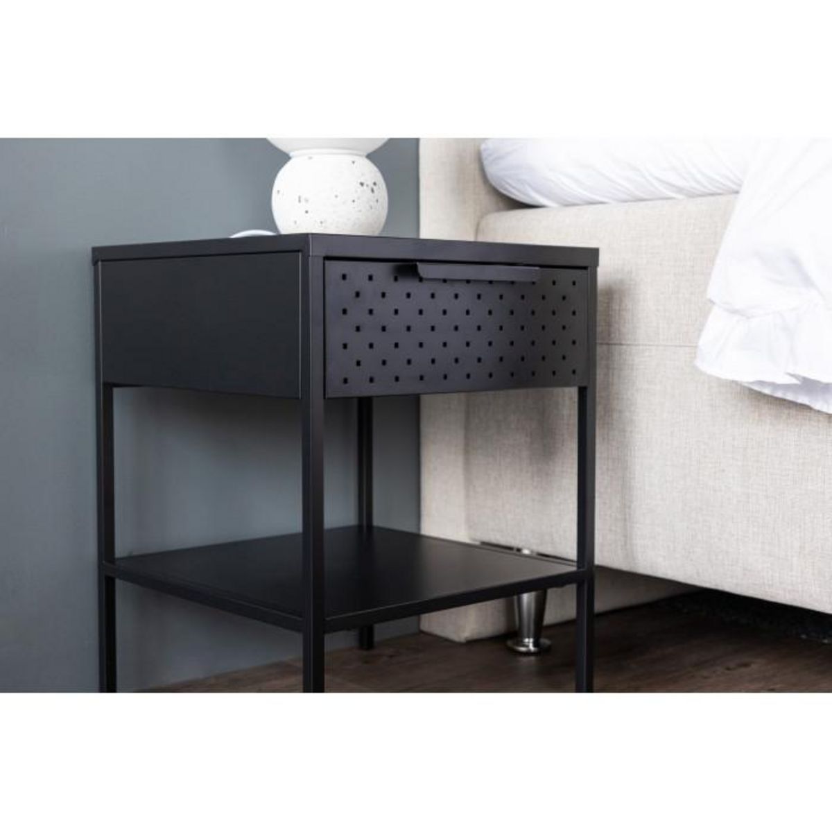 Paris Prix Table de Chevet en Métal  Sacramento  52cm Noir