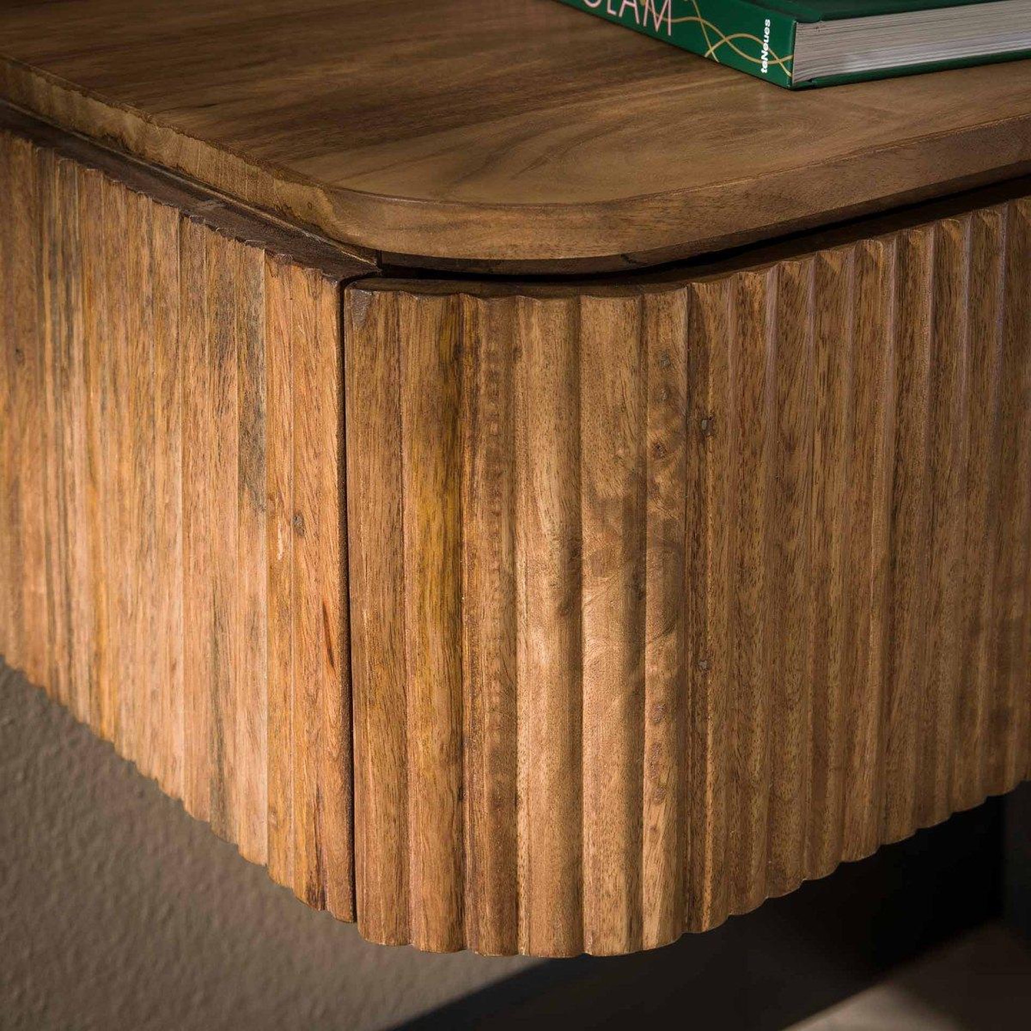 Voir la diapositive 5 : JLC KREATION Table de chevet en bois massif onda 1 tiroir suspendue