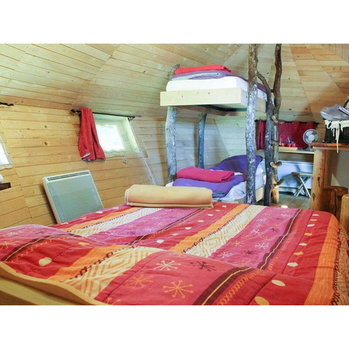 Smartbox 2 jours en famille en cabane dans les arbres avec chasse au trésor près de Poitiers - Coffret Cadeau Séjour