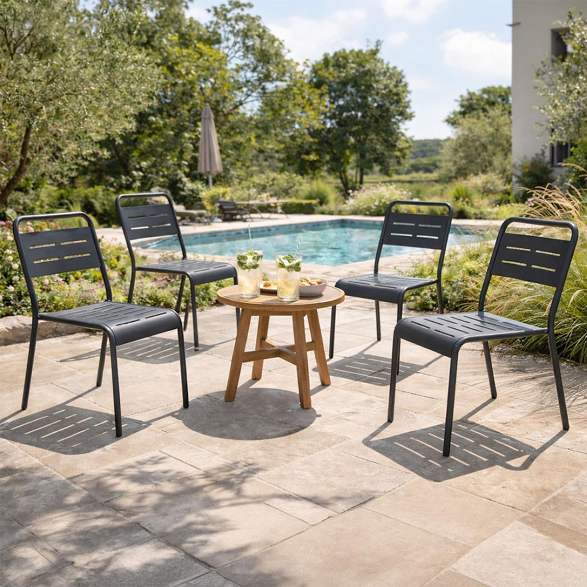 CONCEPT USINE Lot de 4 chaises de jardin empilables gris foncé BERGAME