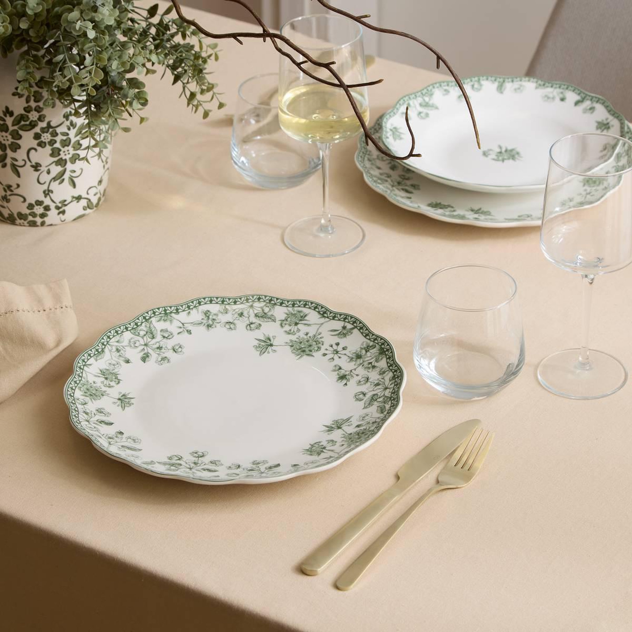 Voir la diapositive 4 : SECRET DE GOURMET Lot de 6 assiettes plates  lisière  27cm vert