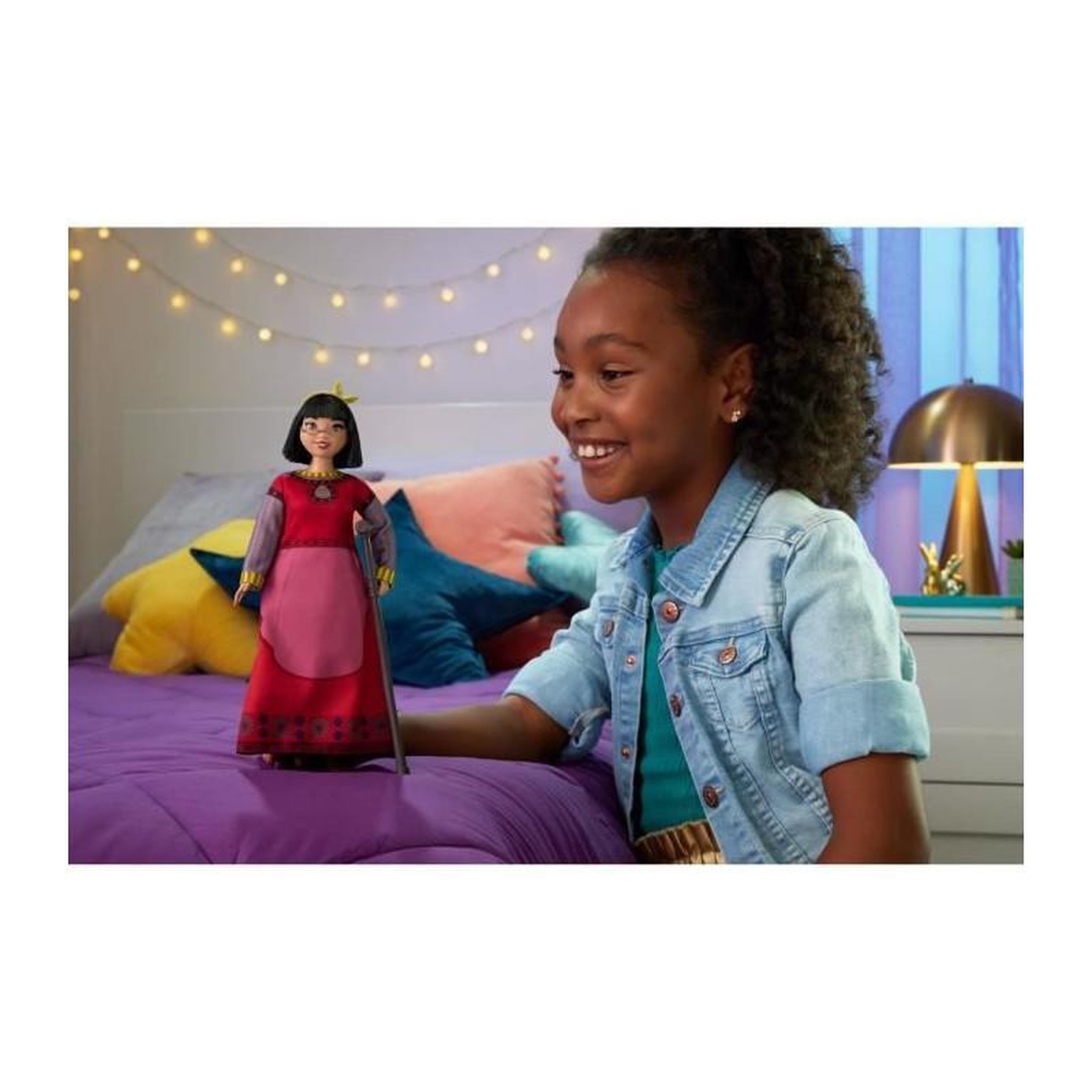 Voir la diapositive 3 : MATTEL Poupée mannequin Disney - MATTEL - POUPEE D-XIN - Robe rouge - 7 points d'articulation