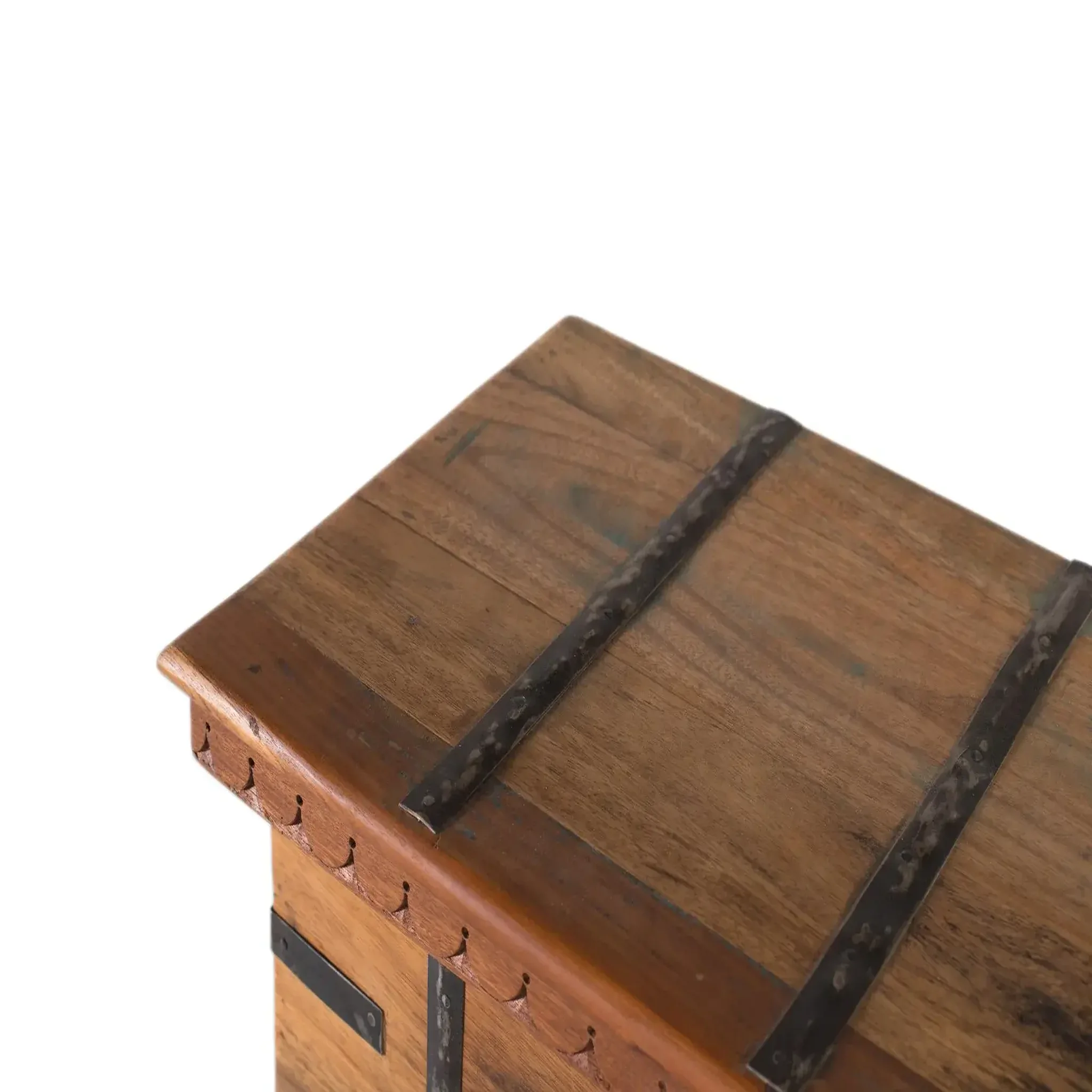 Voir la diapositive 3 : GINER Y COLOMER SL Coffre en bois recyclé 74 cm style artisanal vintage