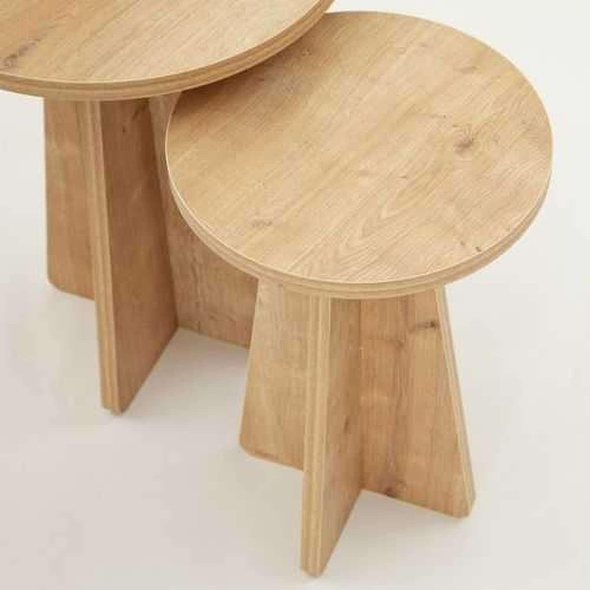 Voir la diapositive 4 : TOILINUX Lot de 2 tables d'appoint valence en bois - marron