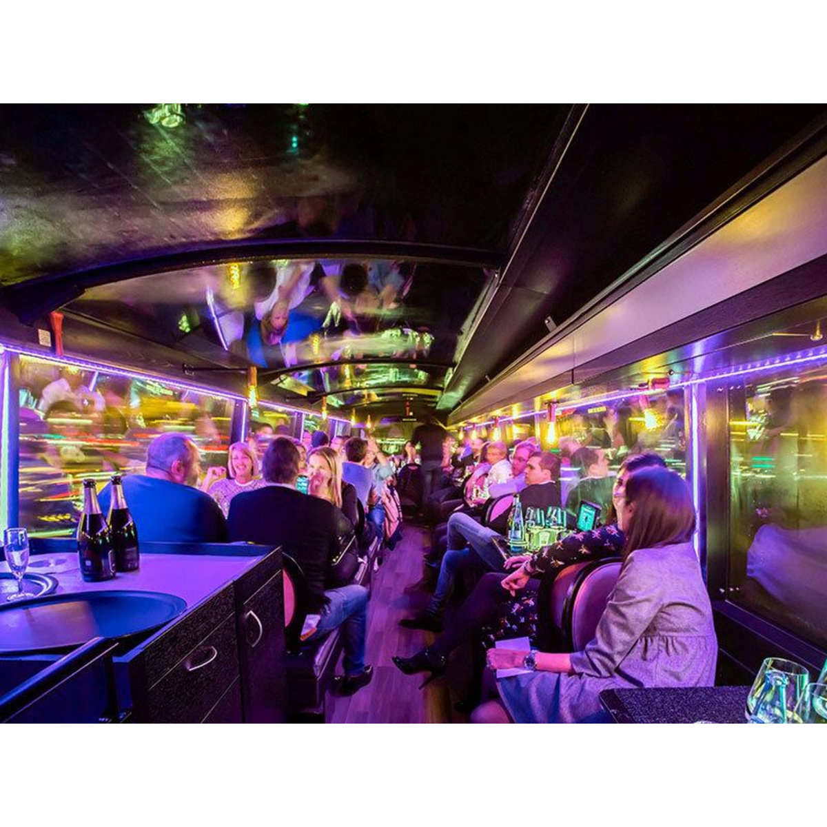 Smartbox Dîner insolite 3 plats avec visite de Paris dans le bus à impériale Le Saint-Germain 1920 - Coffret Cadeau Gastronomie